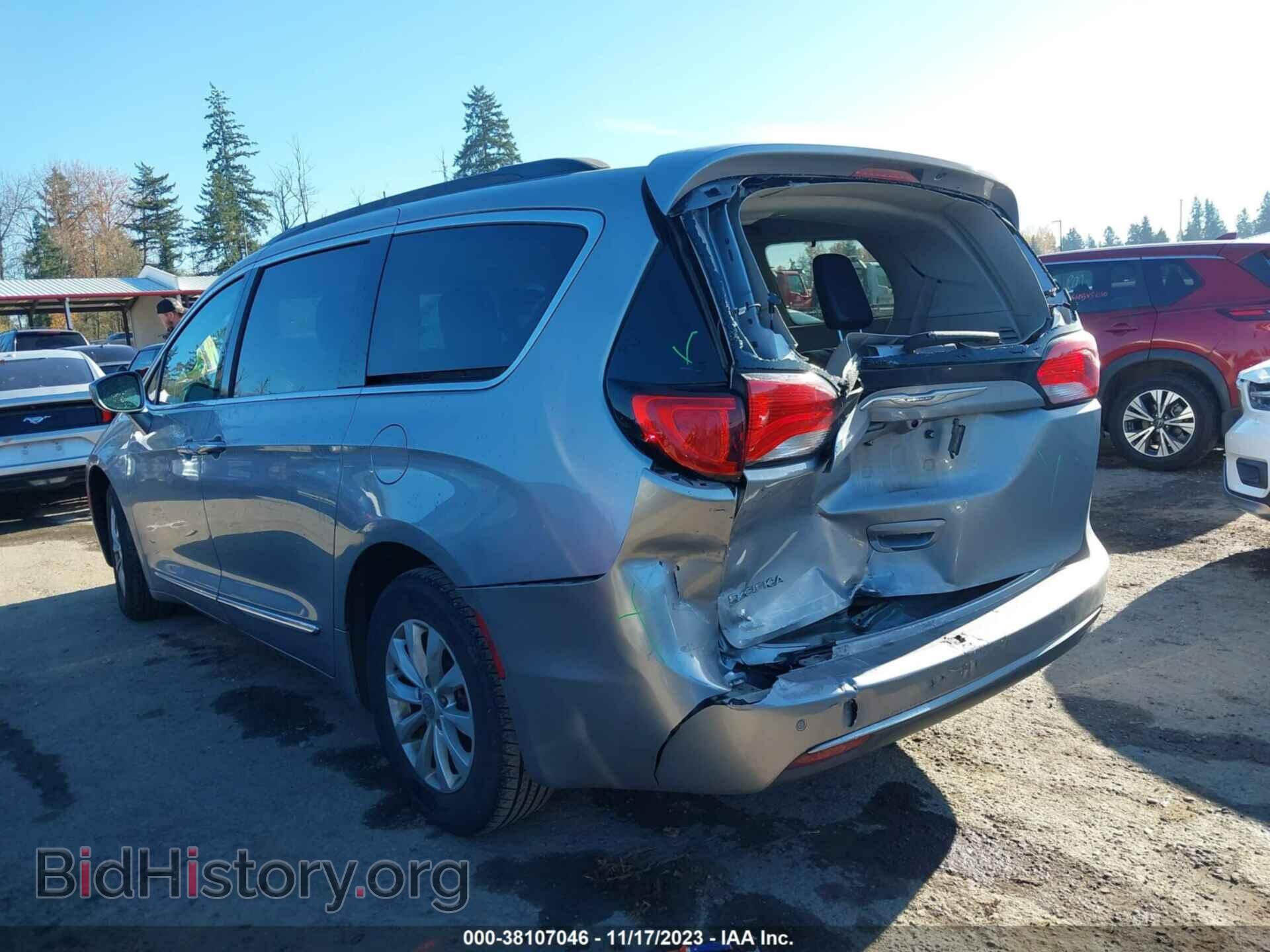 2017 CHRYSLER PACIFICA - VIN: 2C4RC1BGXHR642242 - Photo 3