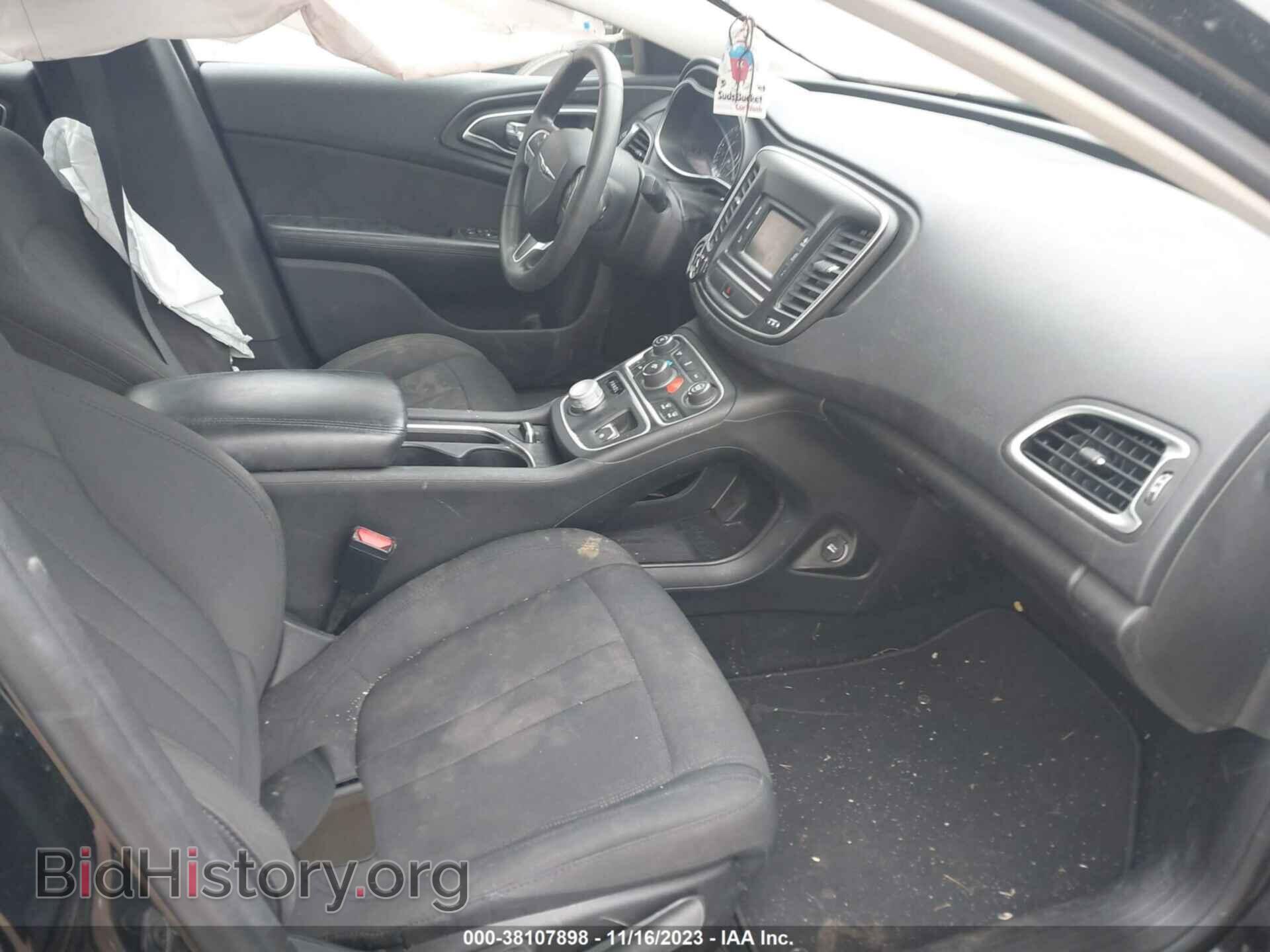 2016 CHRYSLER 200 - VIN: 1C3CCCAB2GN111821 - Photo 5
