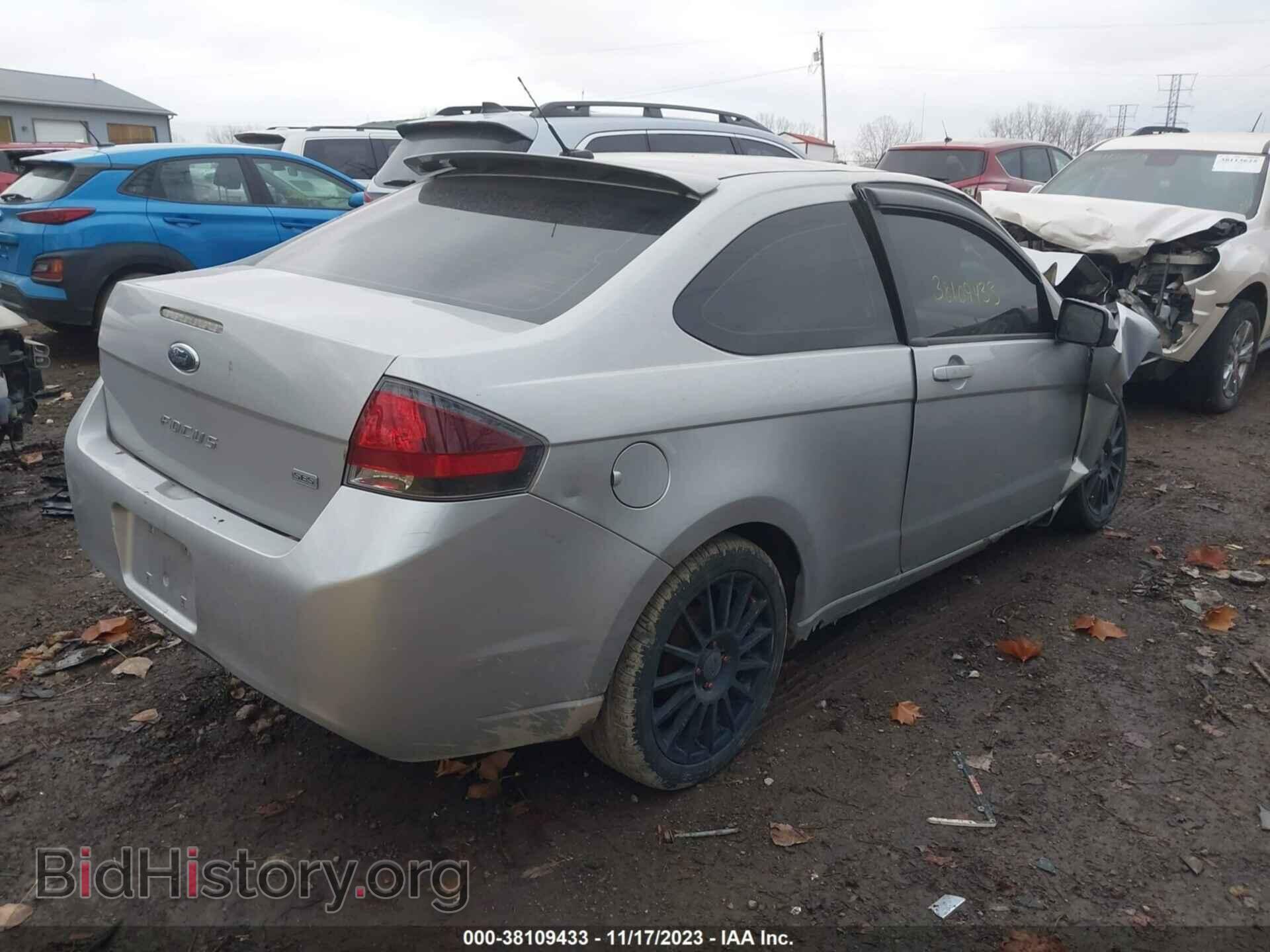 2010 FORD FOCUS - VIN: 1FAHP3DN9AW109065 - Photo 4