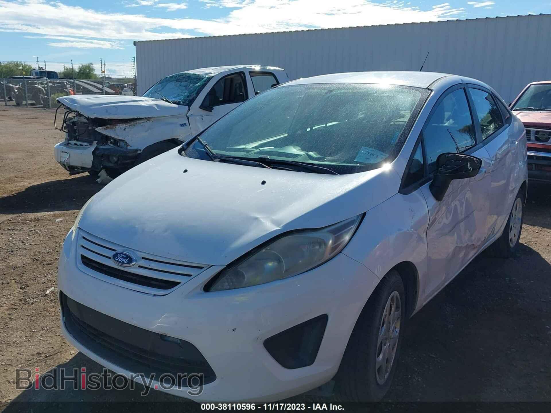 2013 FORD FIESTA - VIN: 3FADP4AJ4DM156174 - Фото 2