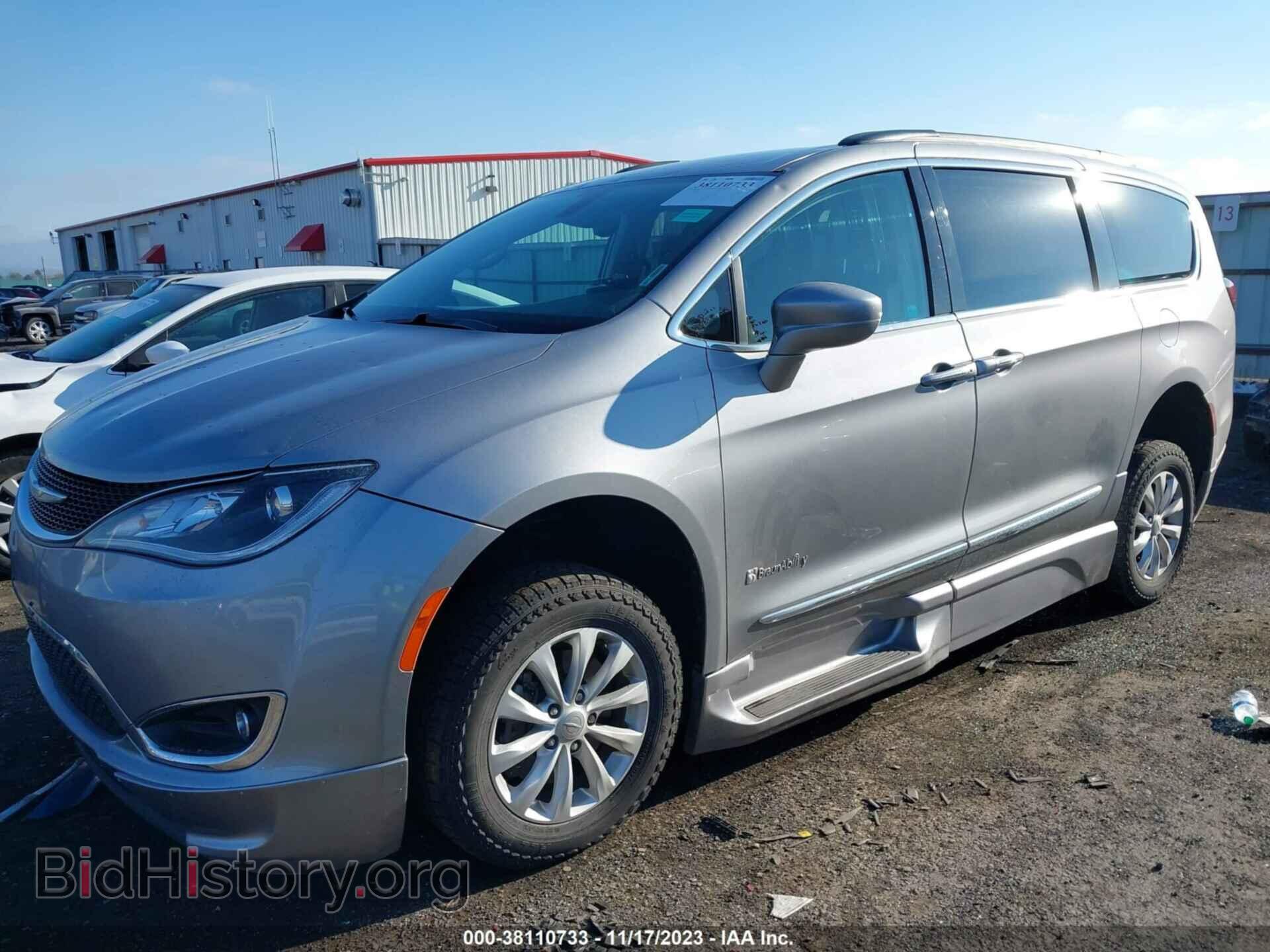 2017 CHRYSLER PACIFICA - VIN: 2C4RC1BG8HR648380 - Photo 2