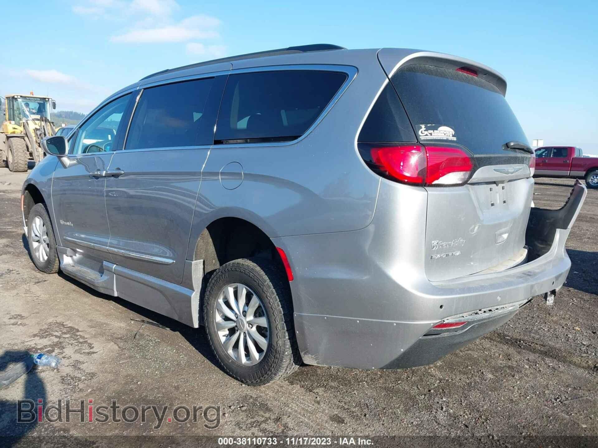 2017 CHRYSLER PACIFICA - VIN: 2C4RC1BG8HR648380 - Photo 3