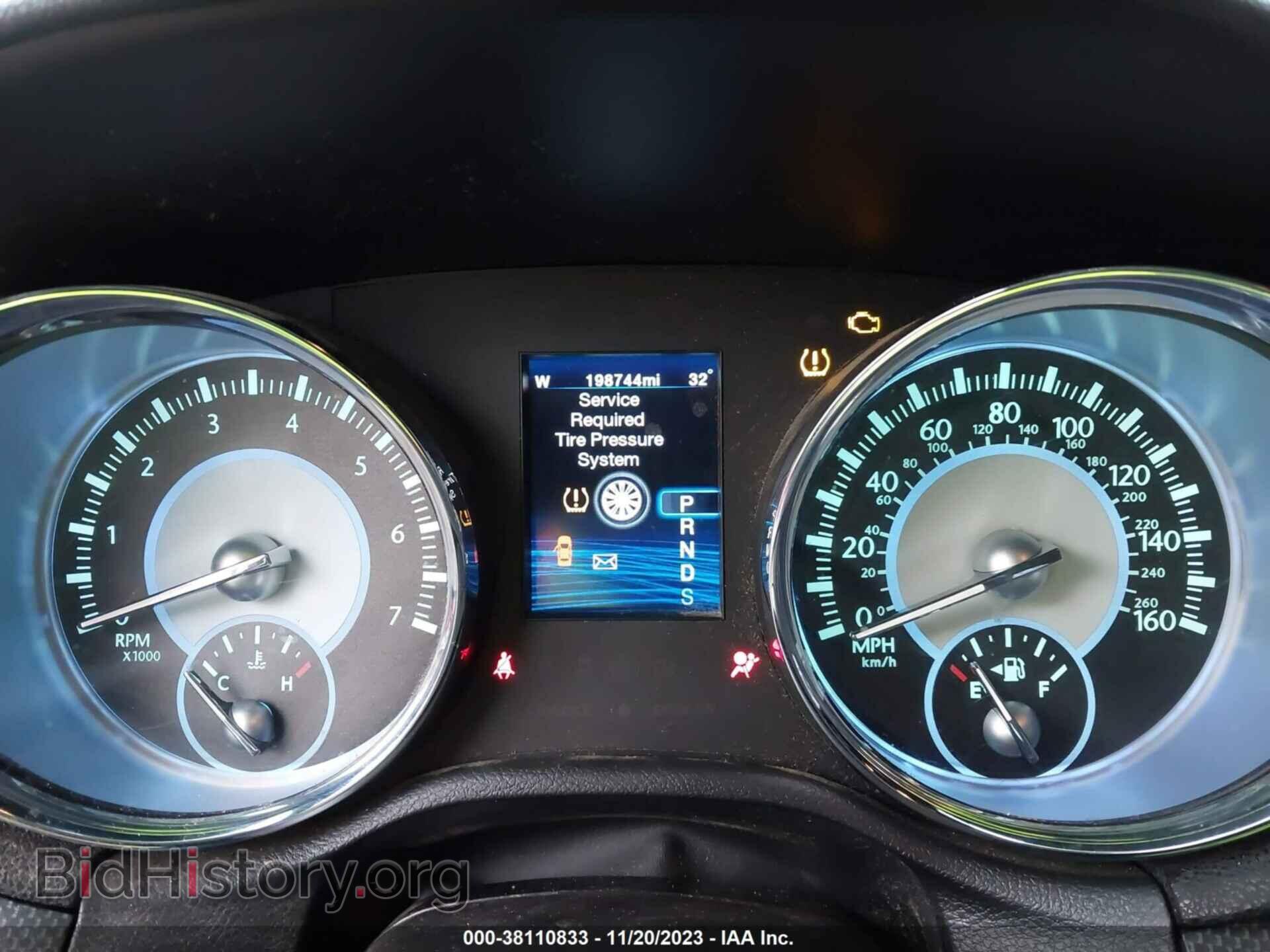 2012 CHRYSLER 300 - VIN: 2C3CCABG2CH263163 - Фото 7