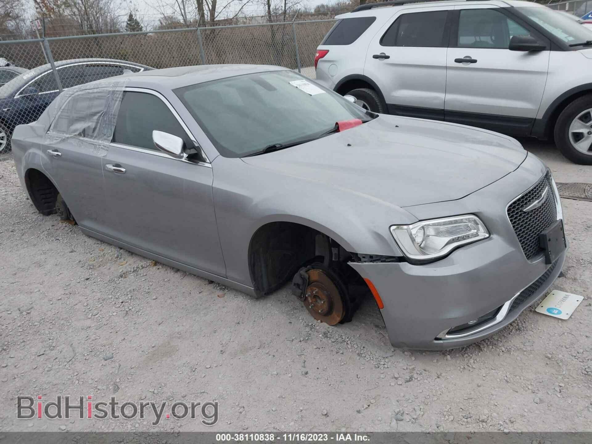 Фотография 2C3CCAEG1HH570648 - CHRYSLER 300C 2017