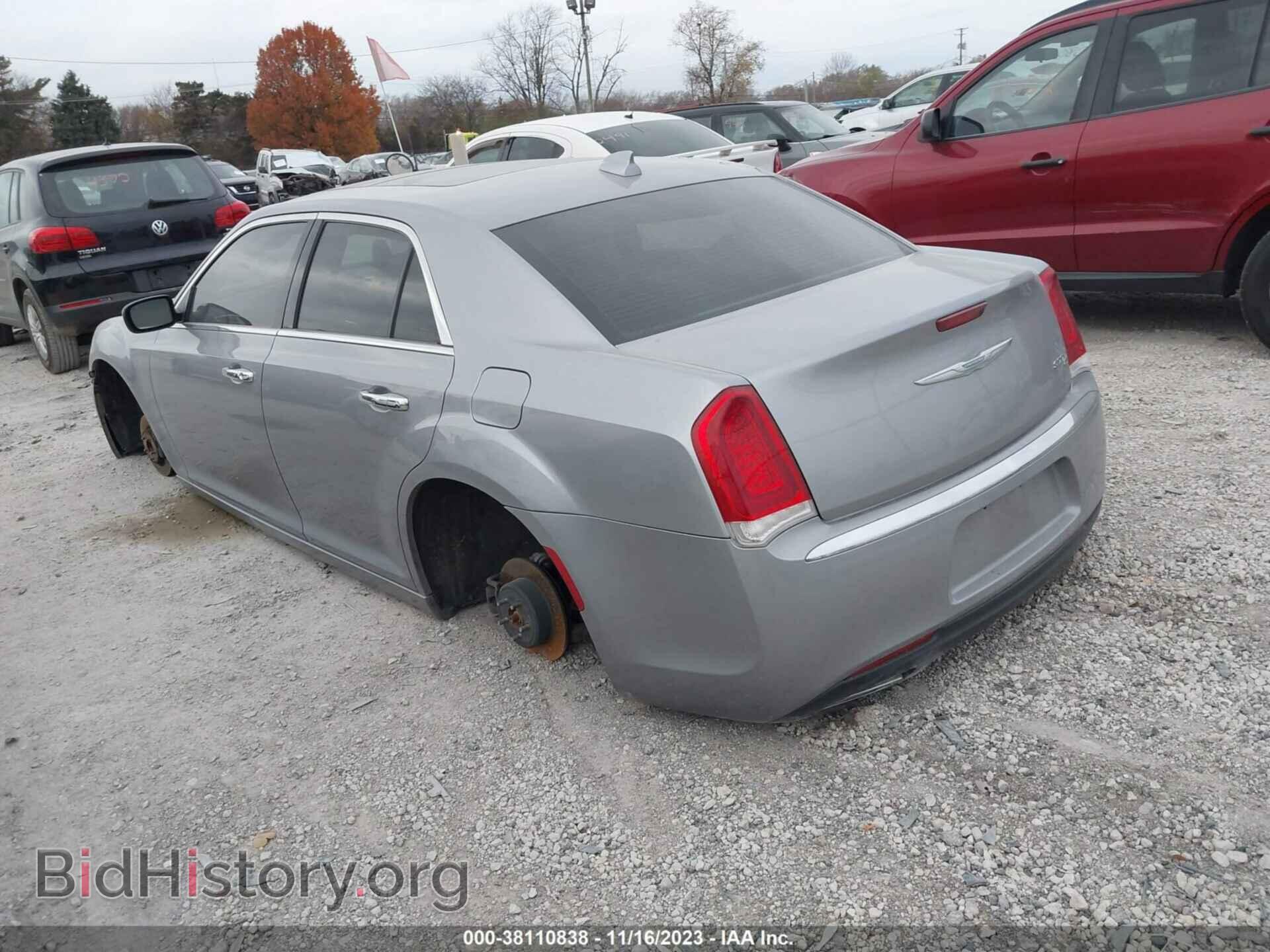 2017 CHRYSLER 300C - VIN: 2C3CCAEG1HH570648 - Фото 3