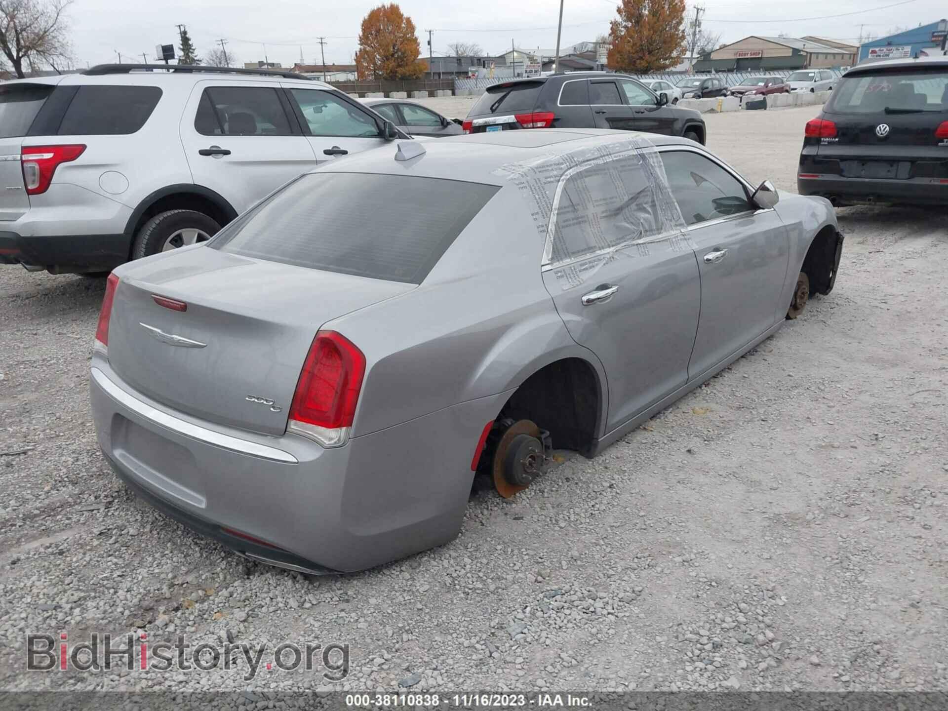2017 CHRYSLER 300C - VIN: 2C3CCAEG1HH570648 - Фото 4