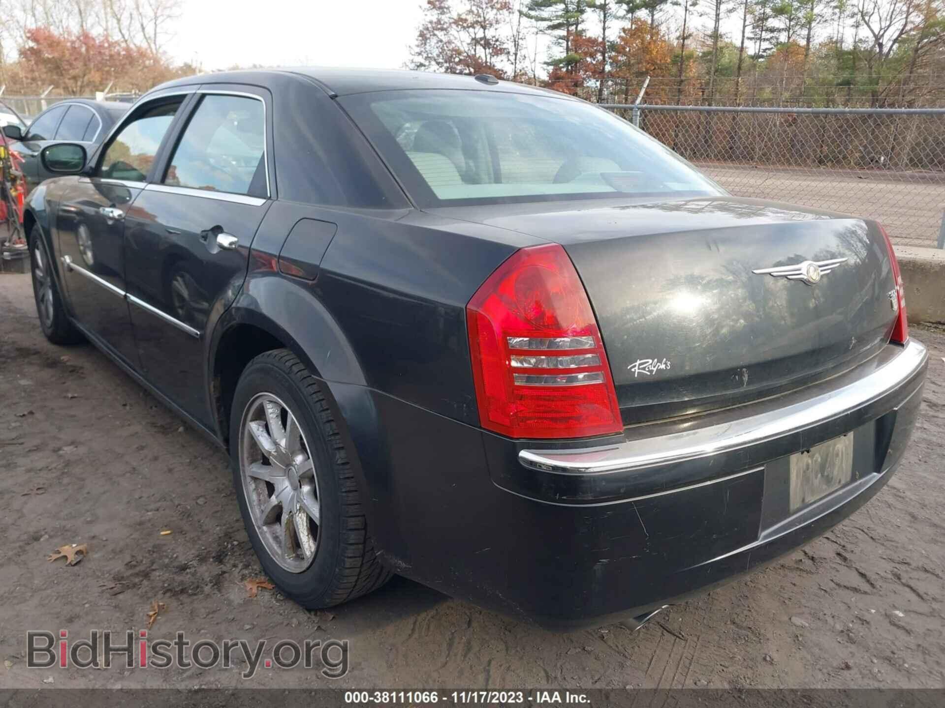 2007 CHRYSLER 300C - VIN: 2C3KA63H67H788450 - Фото 3