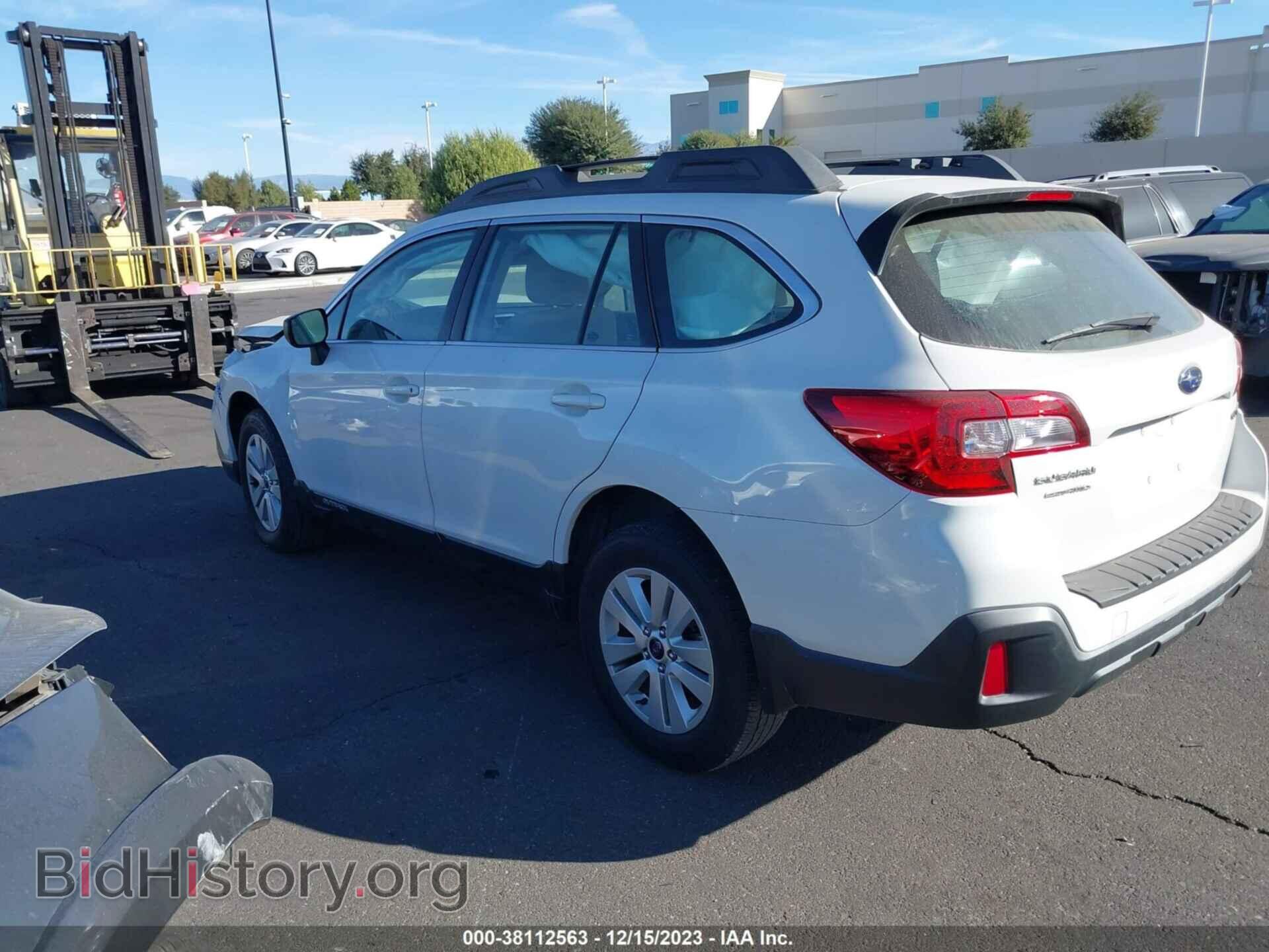 2018 SUBARU OUTBACK - VIN: 4S4BSAAC4J3353175 - Фото 3