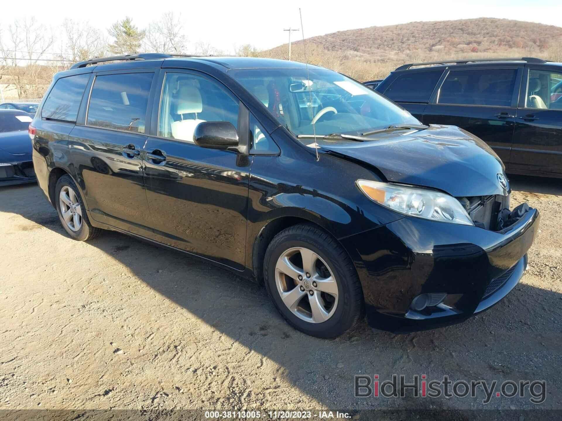 Фотография 5TDKK3DC3DS284851 - TOYOTA SIENNA 2013