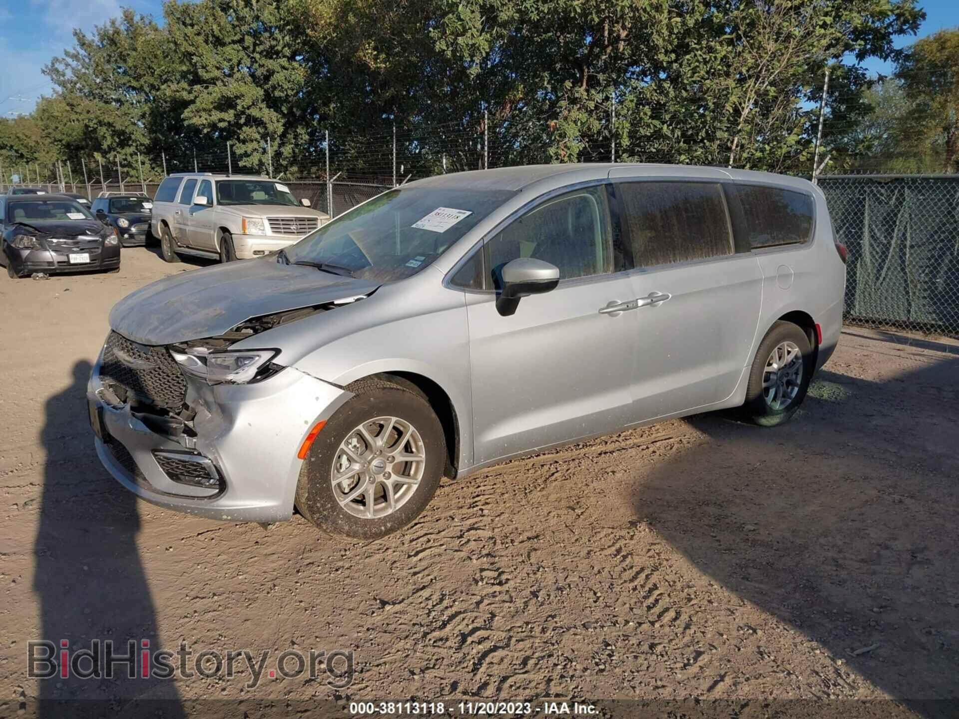 2023 CHRYSLER PACIFICA - VIN: 2C4RC1BG4PR623779 - Photo 2