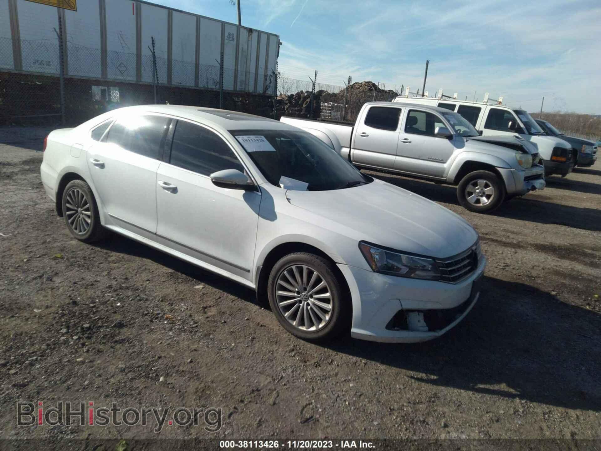 Photo 1VWBT7A31HC021982 - VOLKSWAGEN PASSAT 2017