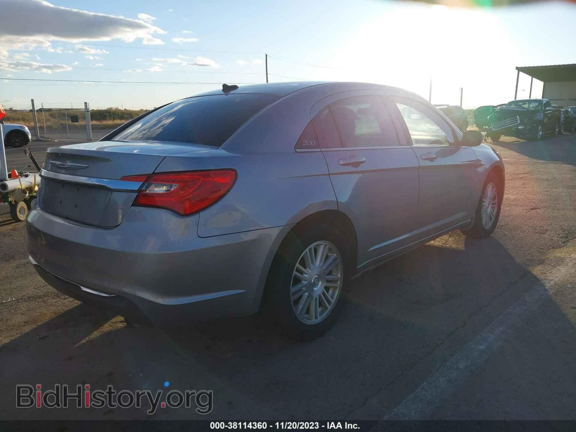 2013 CHRYSLER 200 - VIN: 1C3CCBAB5DN689918 - Photo 4