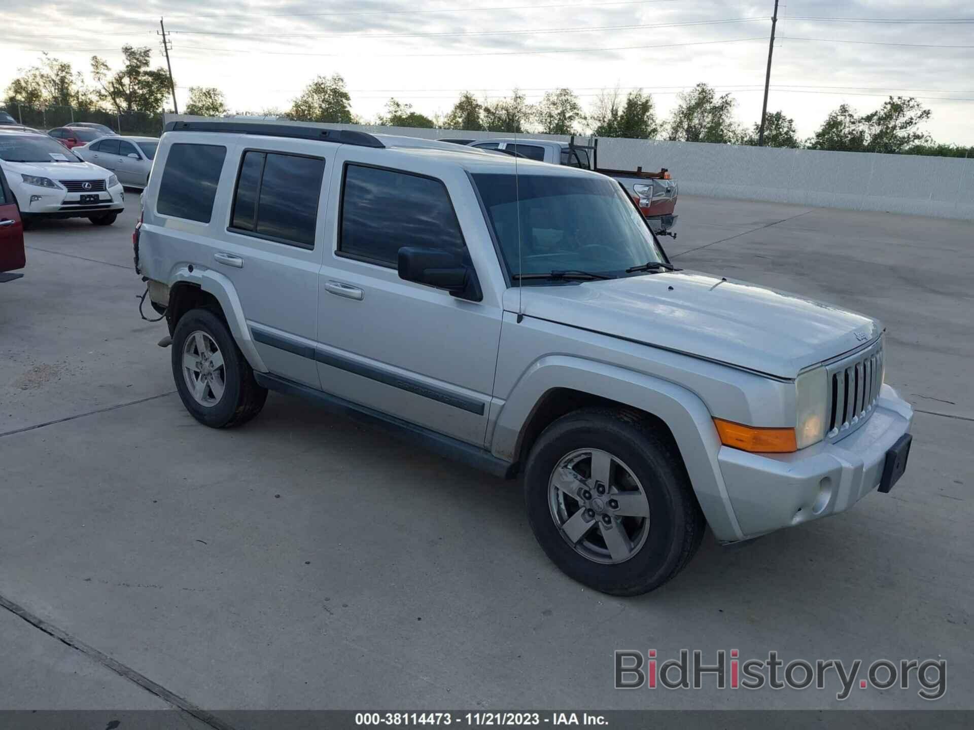 Photo 1J8HG48K38C205715 - JEEP COMMANDER 2008