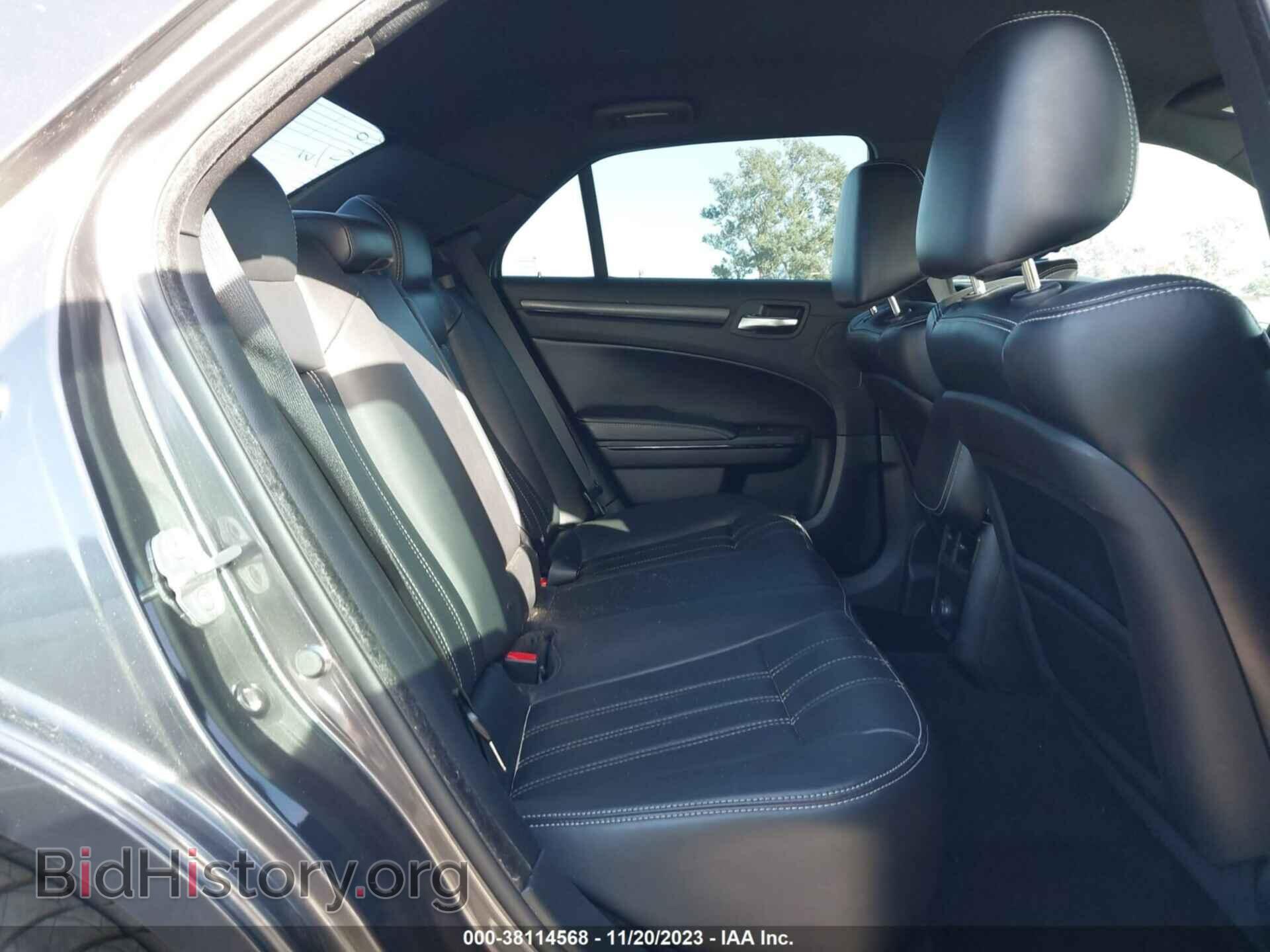 2014 CHRYSLER 300 - VIN: 2C3CCABG8EH138901 - Фото 8