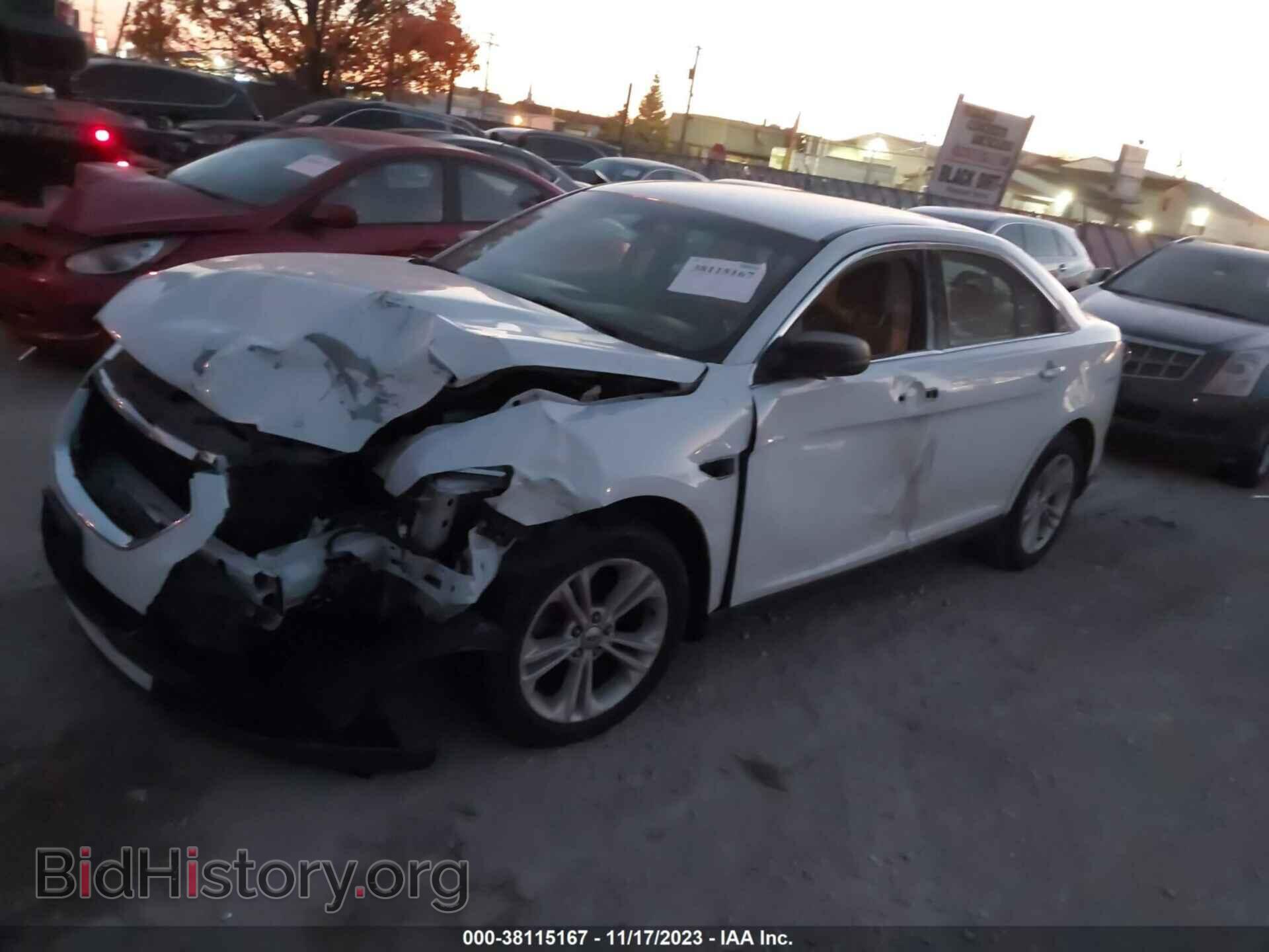 2017 FORD TAURUS - VIN: 1FAHP2D88HG129266 - Фото 2