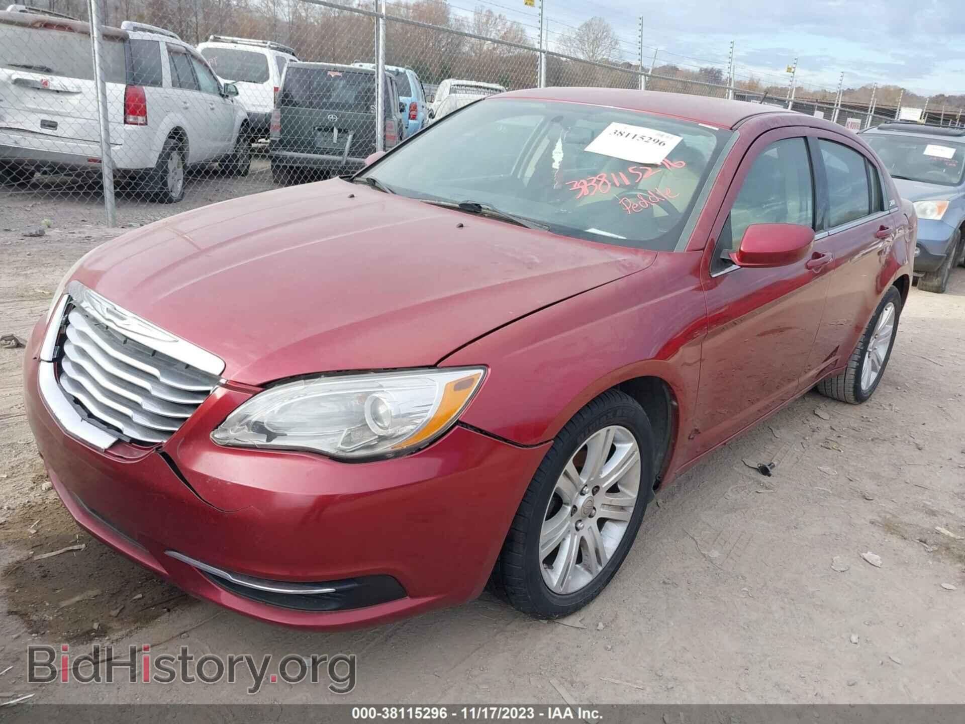2013 CHRYSLER 200 - VIN: 1C3CCBBB2DN592349 - Photo 2
