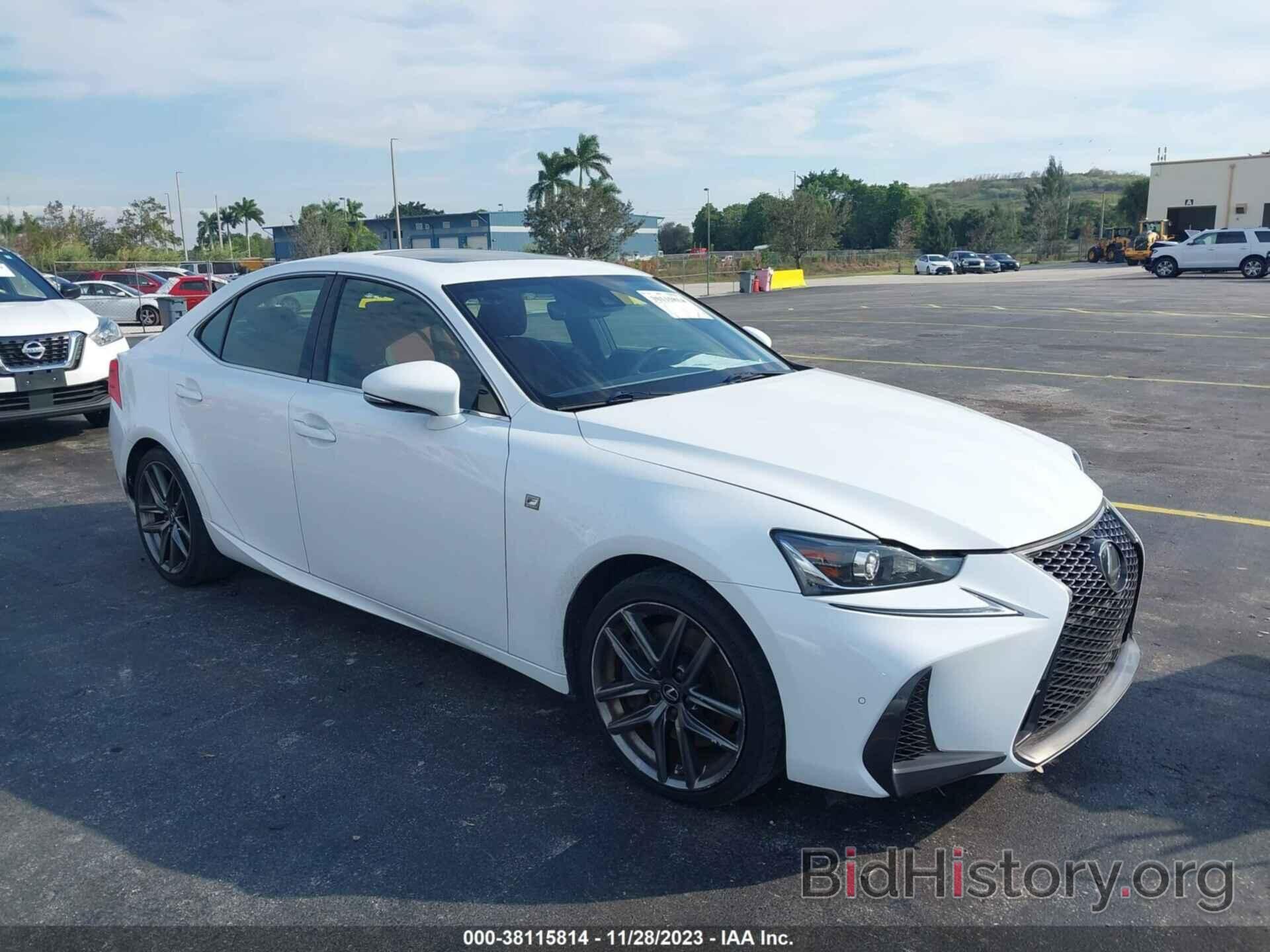 Photo JTHBA1D25K5089639 - LEXUS IS 300 2019