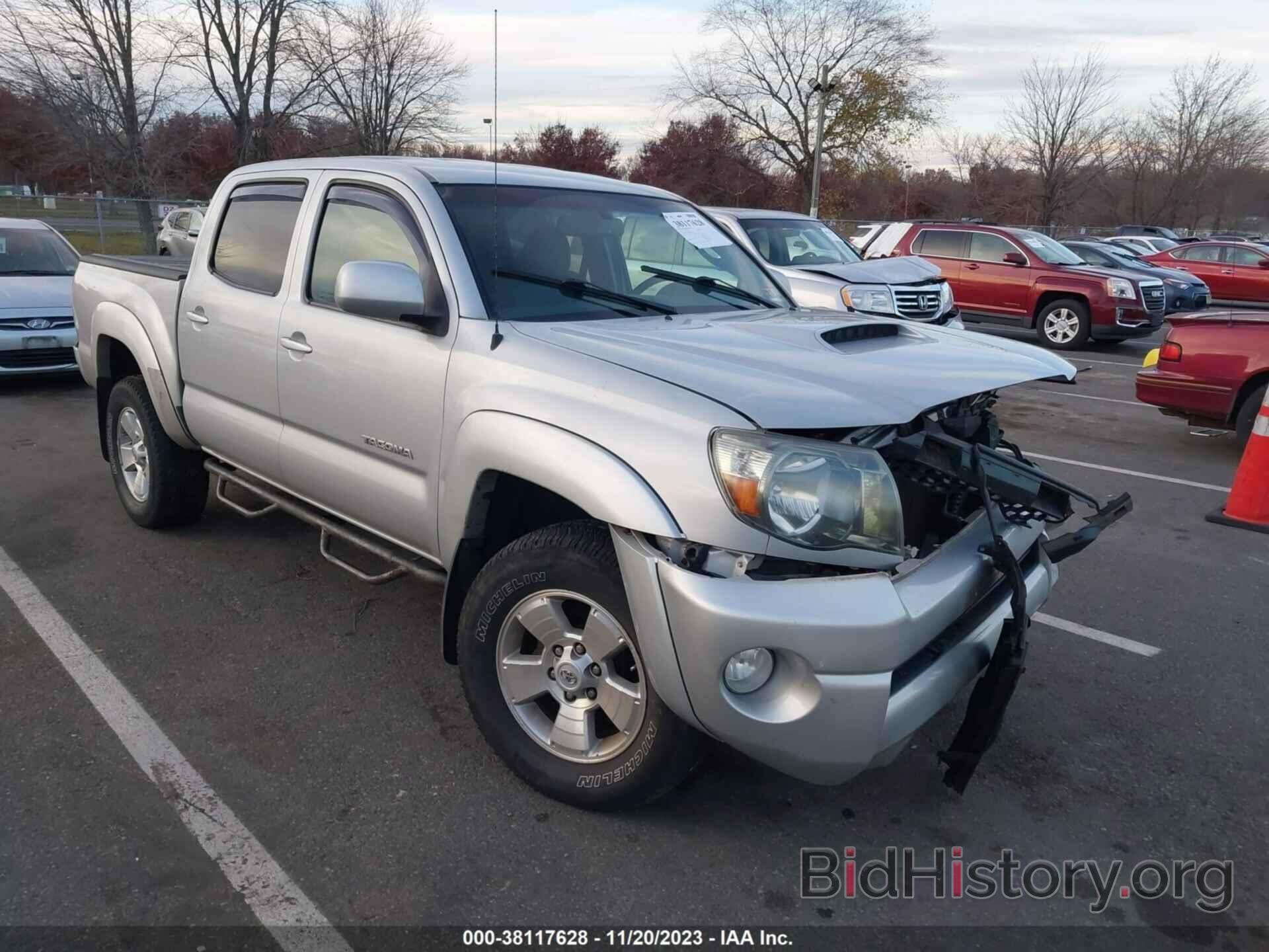 Photo 3TMLU4EN1BM061838 - TOYOTA TACOMA 2011