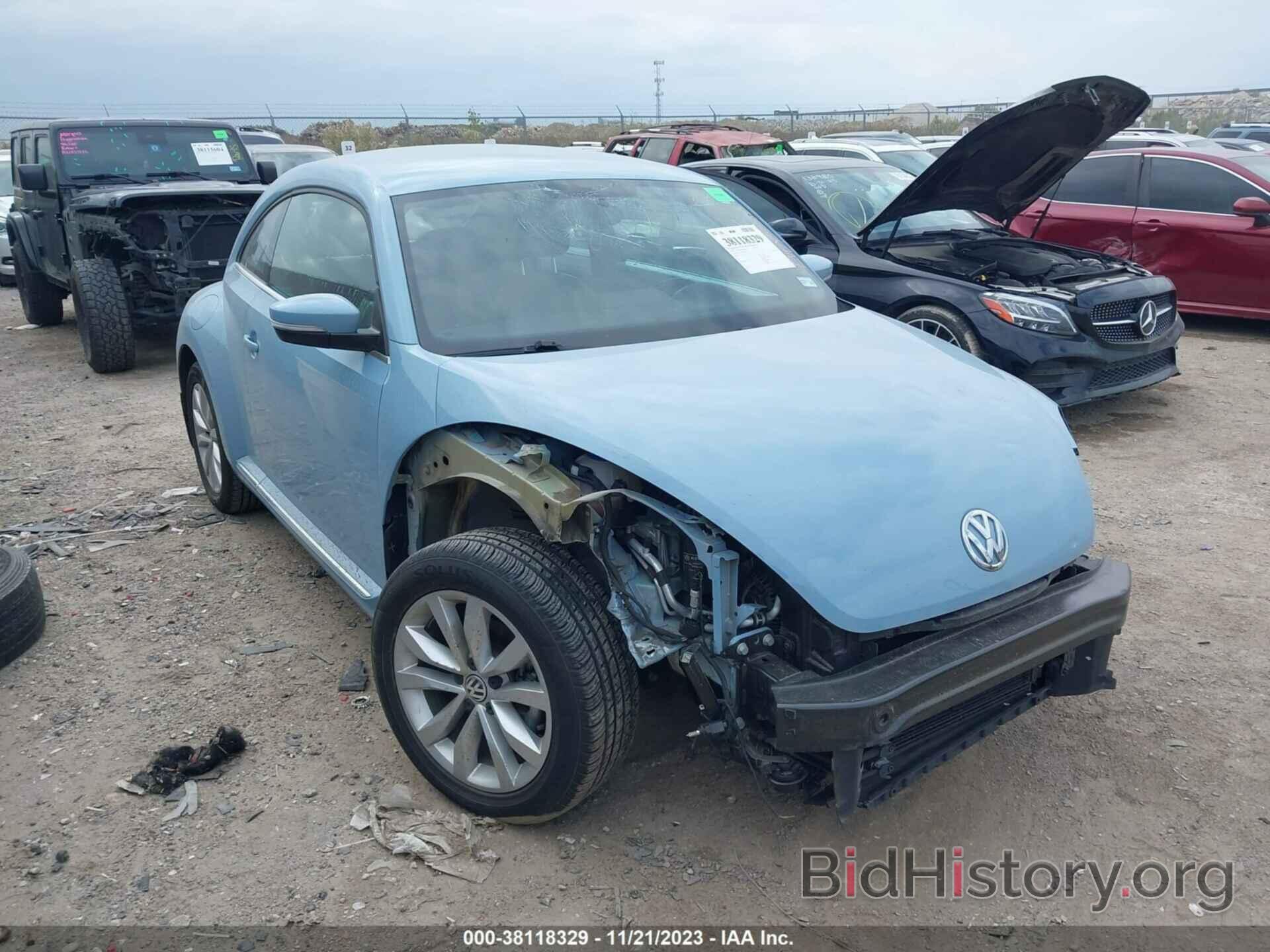 Photo 3VWJL7AT7DM676474 - VOLKSWAGEN BEETLE 2013