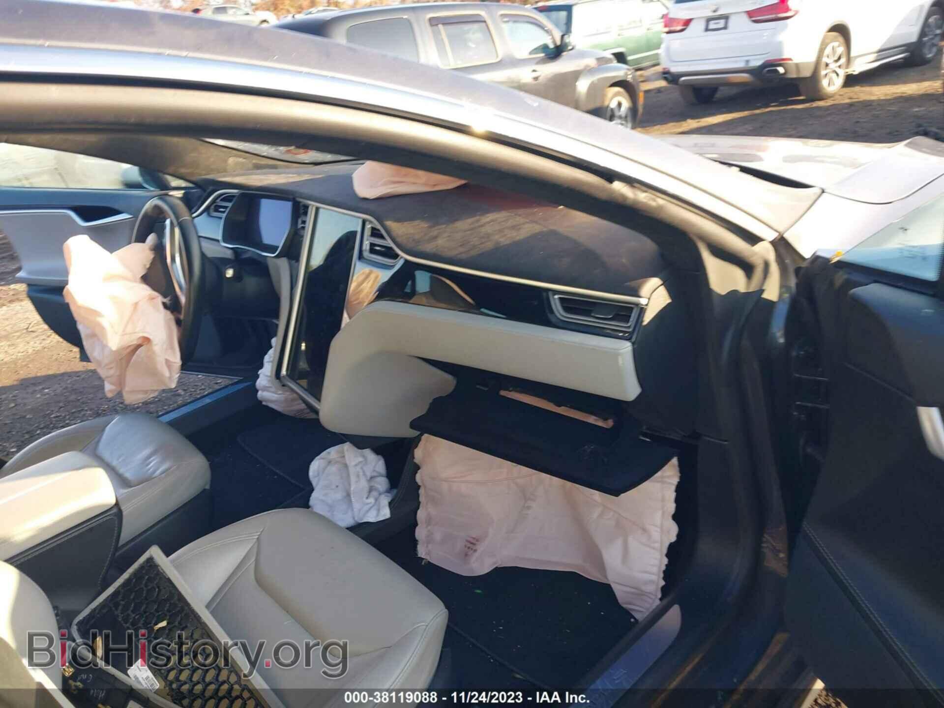 2015 TESLA MODEL S - VIN: 5YJSA1E21FF111124 - Photo 5