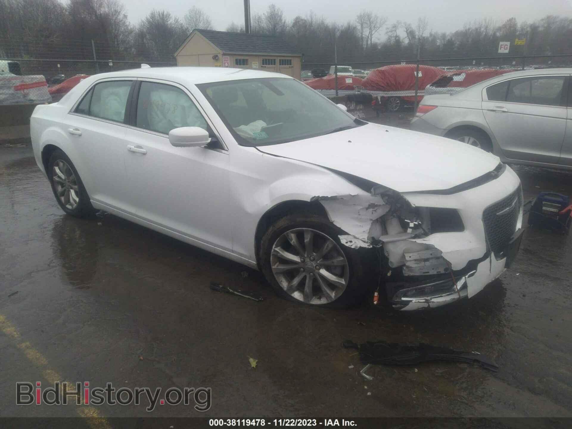 Фотография 2C3CCARG0GH190872 - CHRYSLER 300 2016