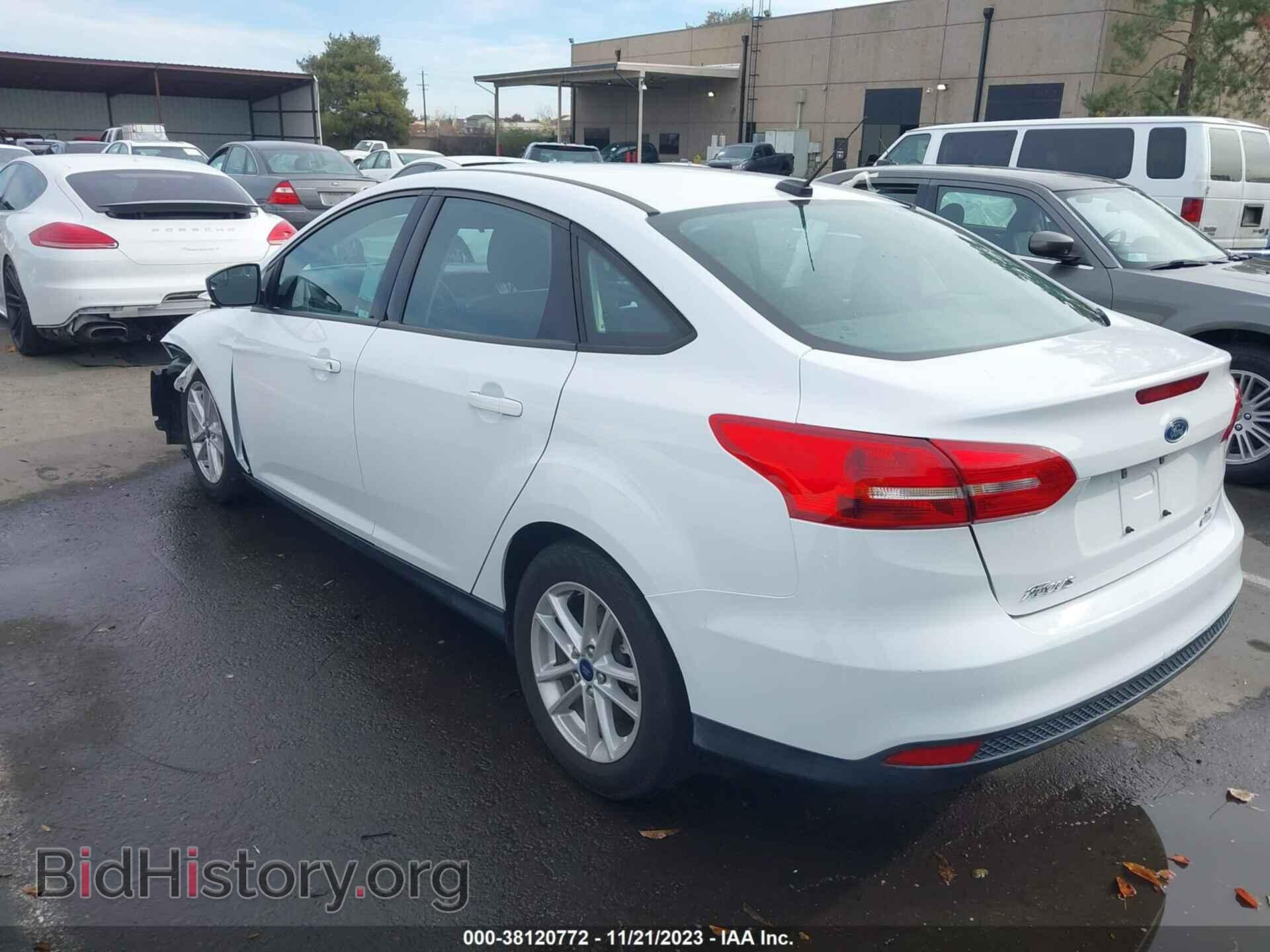 2018 FORD FOCUS - VIN: 1FADP3FE7JL323033 - Фото 3