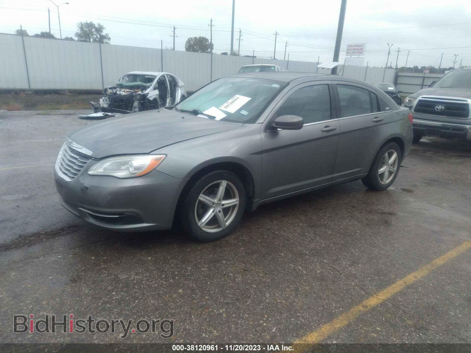 2013 CHRYSLER 200 - VIN: 1C3CCBBB9DN631874 - Фото 2