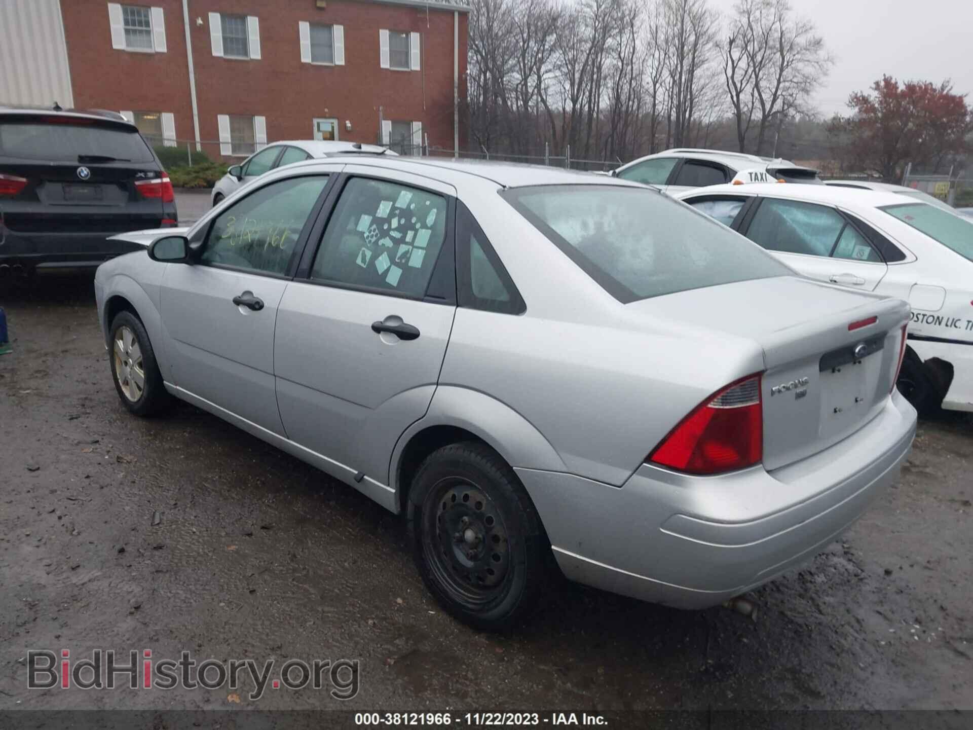 2007 FORD FOCUS - VIN: 1FAHP34N97W166021 - Фото 3