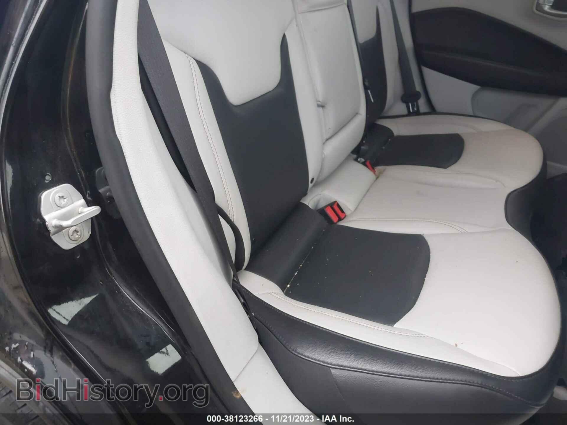 2019 JEEP COMPASS - VIN: 3C4NJDCB5KT843401 - Photo 8