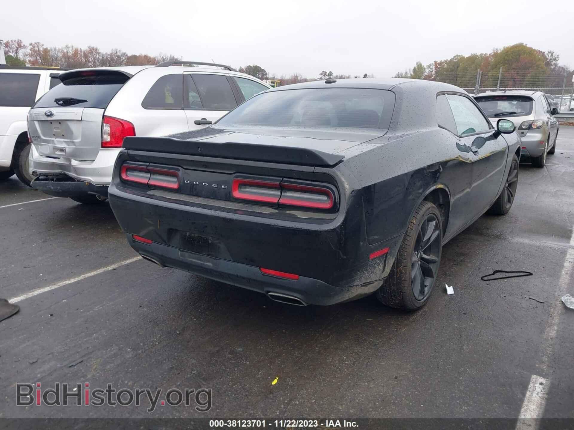 2018 DODGE CHALLENGER - VIN: 2C3CDZAG5JH111078 - Фото 4