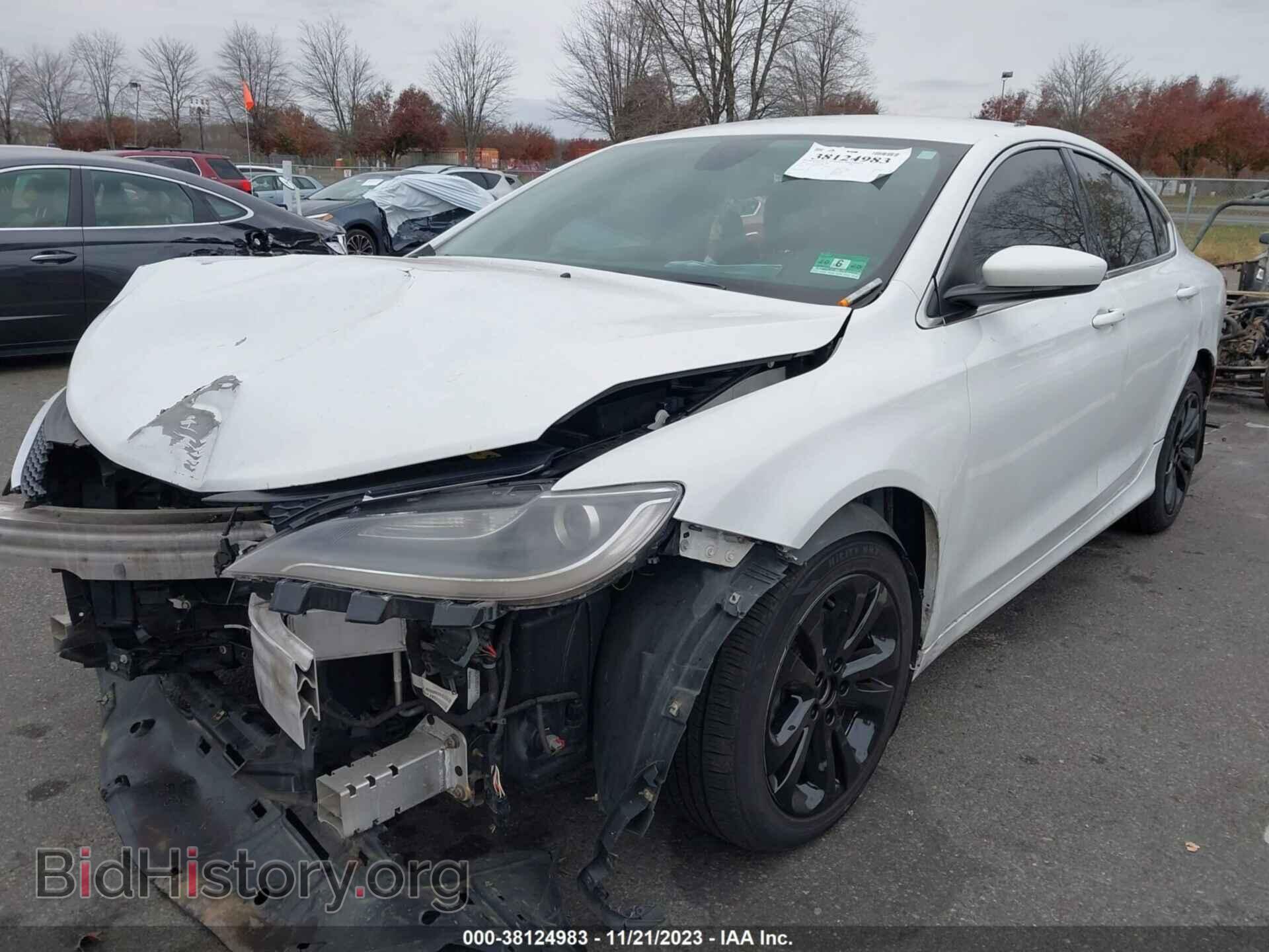 2015 CHRYSLER 200 - VIN: 1C3CCCAB7FN618759 - Фото 2