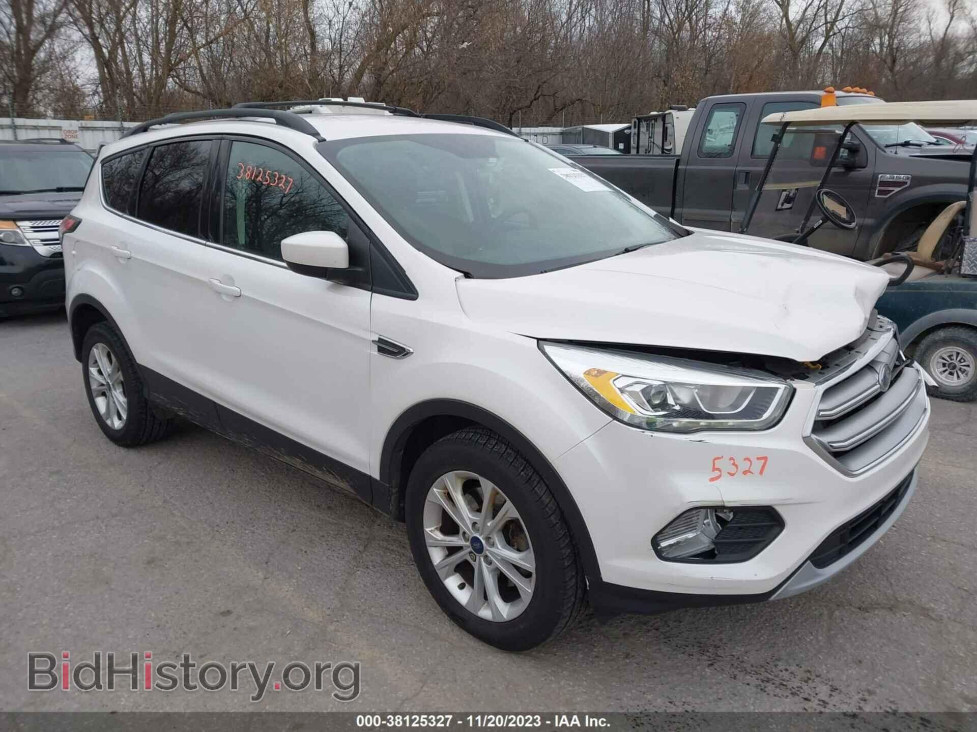 Фотография 1FMCU9GD7HUB17685 - FORD ESCAPE 2017