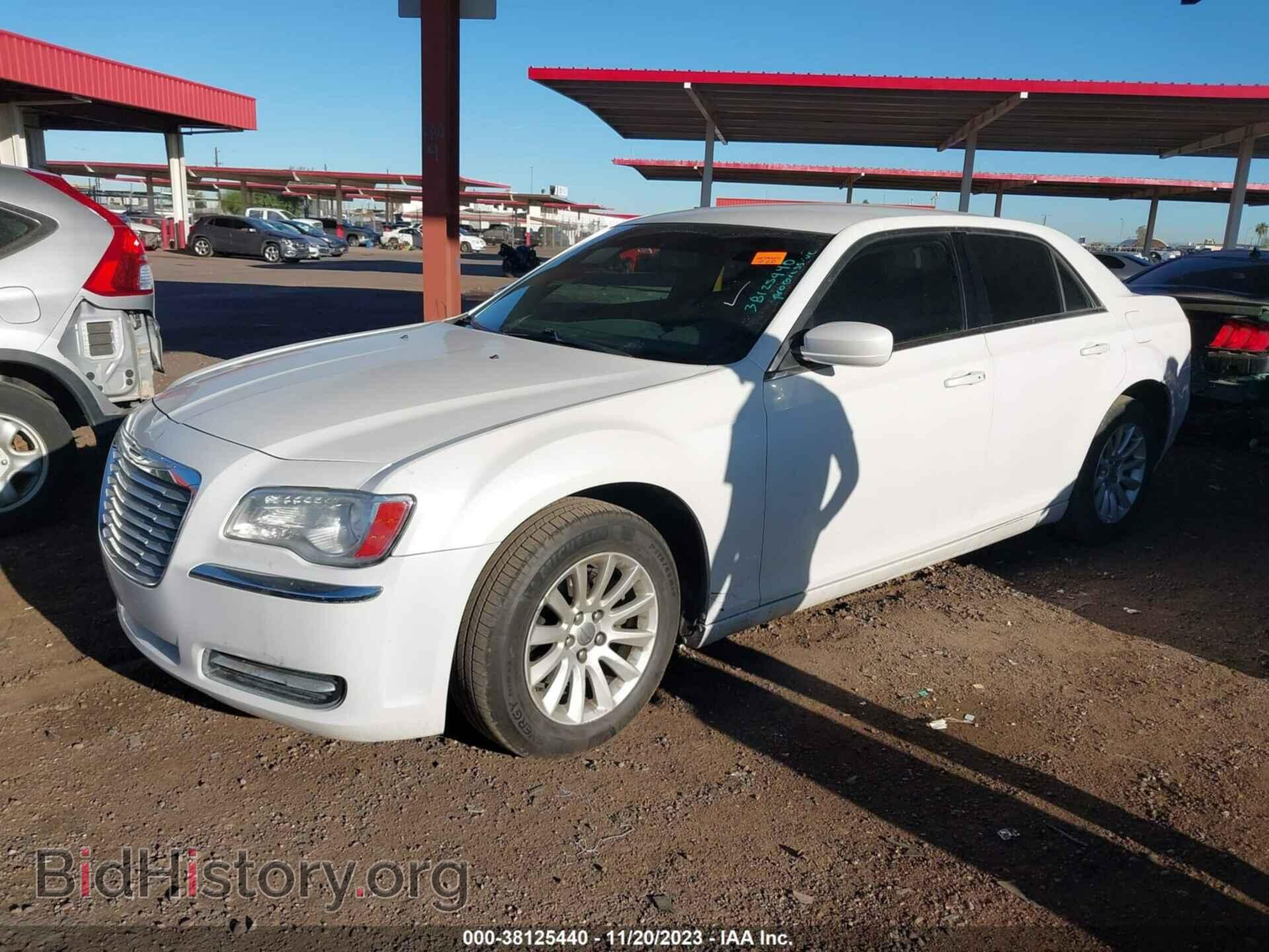 2012 CHRYSLER 300 - VIN: 2C3CCAAG7CH165909 - Фото 2