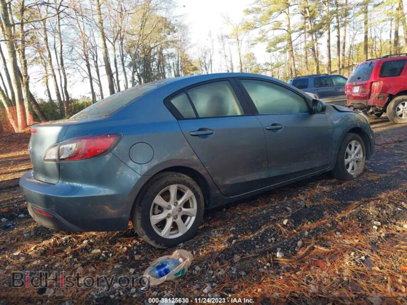 2011 Mazda MAZDA3 (VIN JM1BL1VF5B1400085) — фото 4 из 11