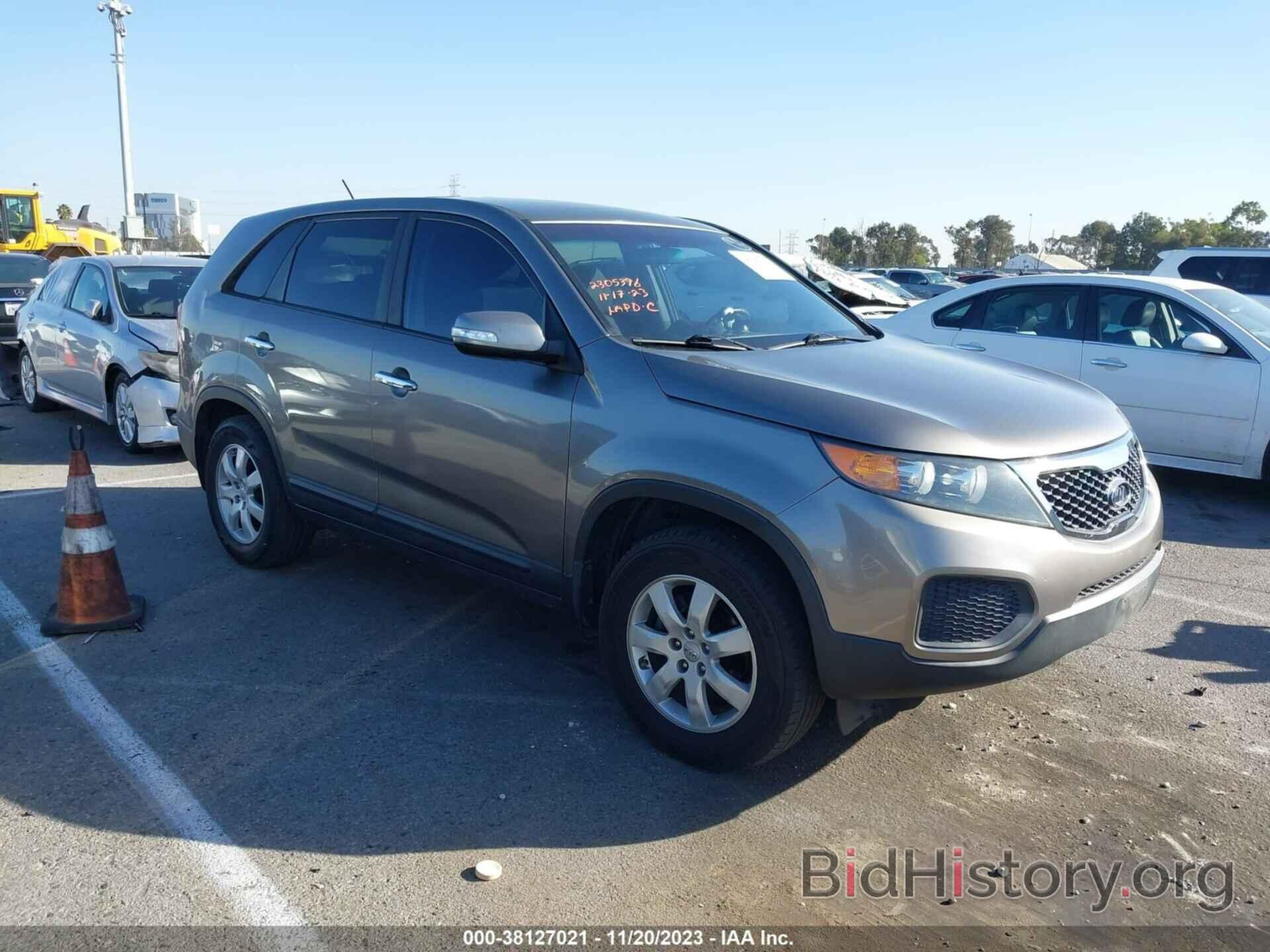 Photo 5XYKT3A19DG312410 - KIA SORENTO 2013