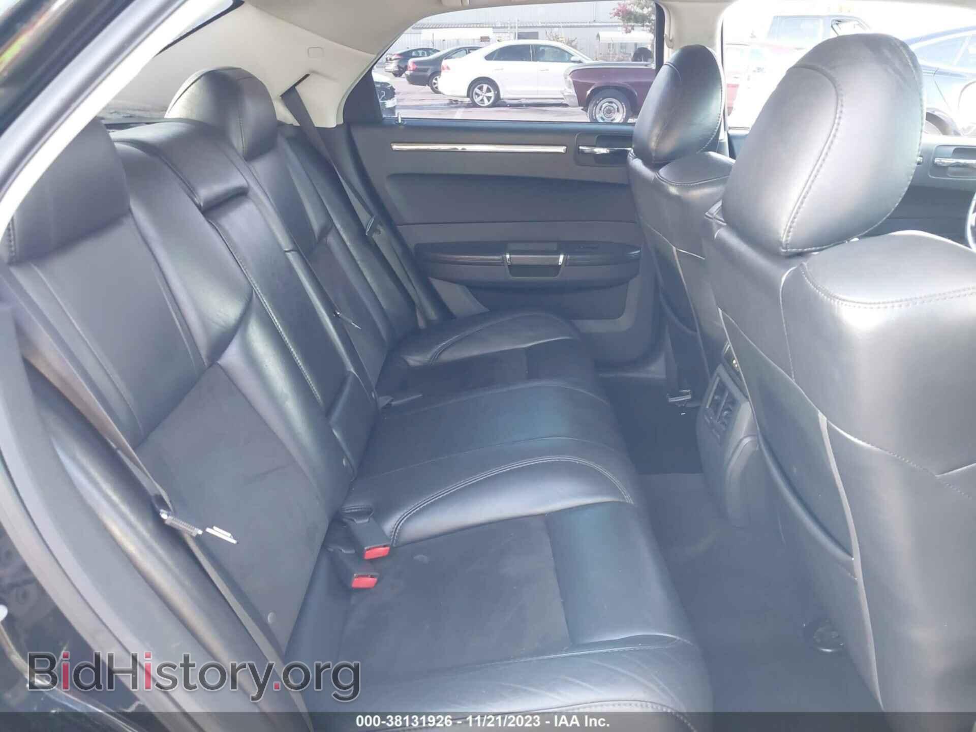 2008 CHRYSLER 300C - VIN: 2C3LA73W98H201636 - Фото 8