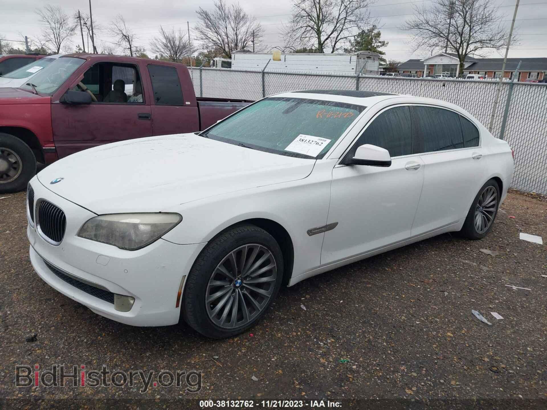 2011 BMW 7 SERIES - VIN: WBAKB4C55BC574836 - Фото 2