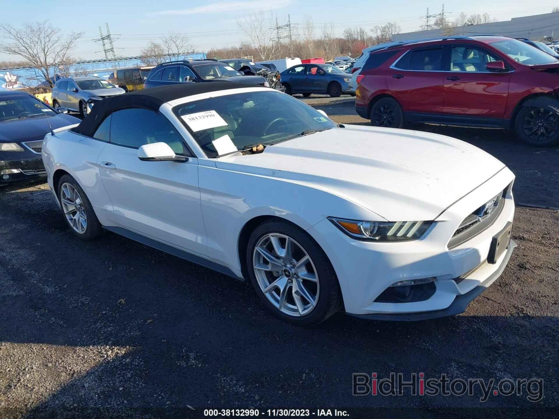 Photo 1FATP8UH5F5323873 - FORD MUSTANG 2015
