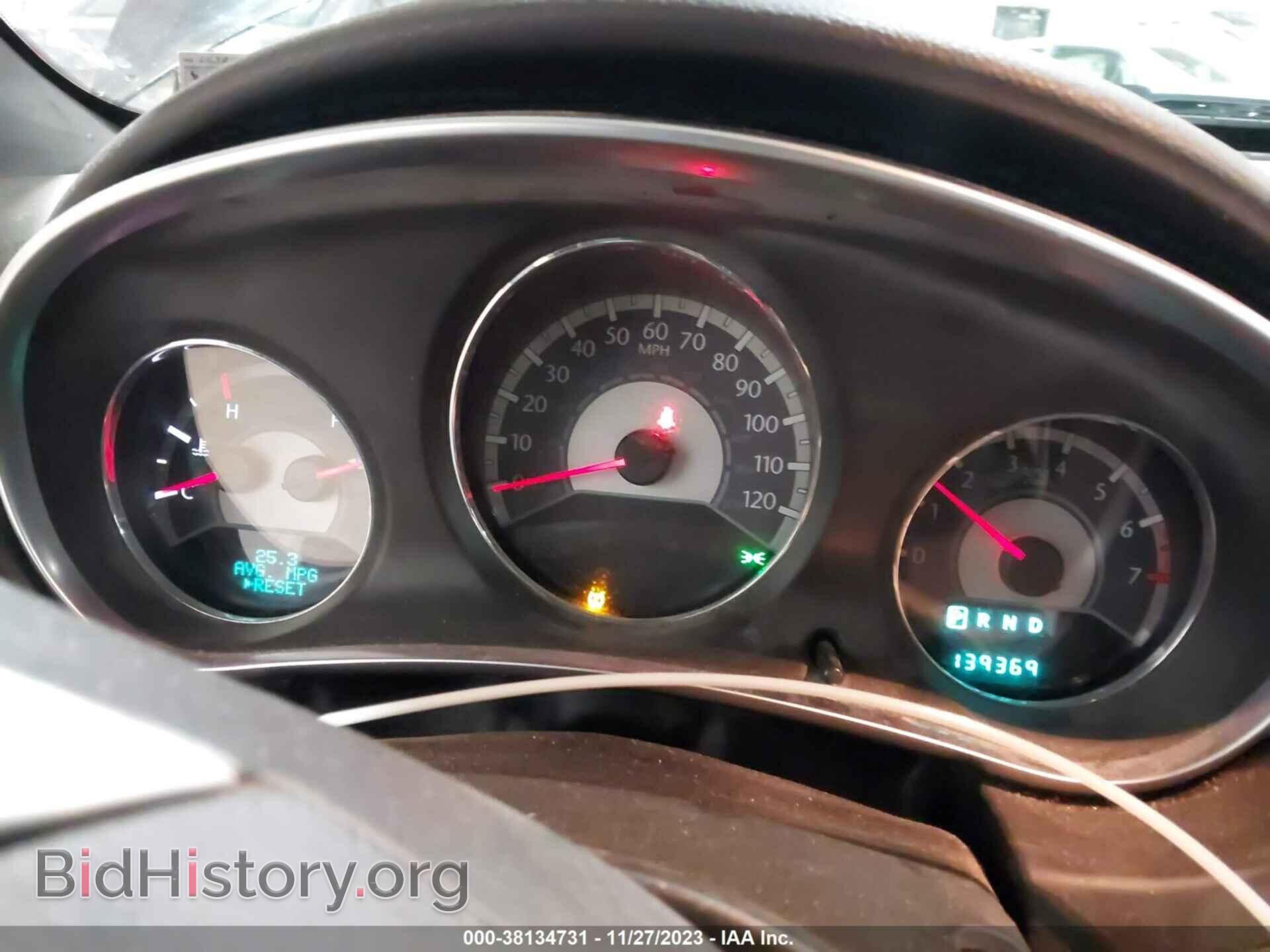 2011 CHRYSLER 200 - VIN: 1C3BC2EB1BN542773 - Фото 7