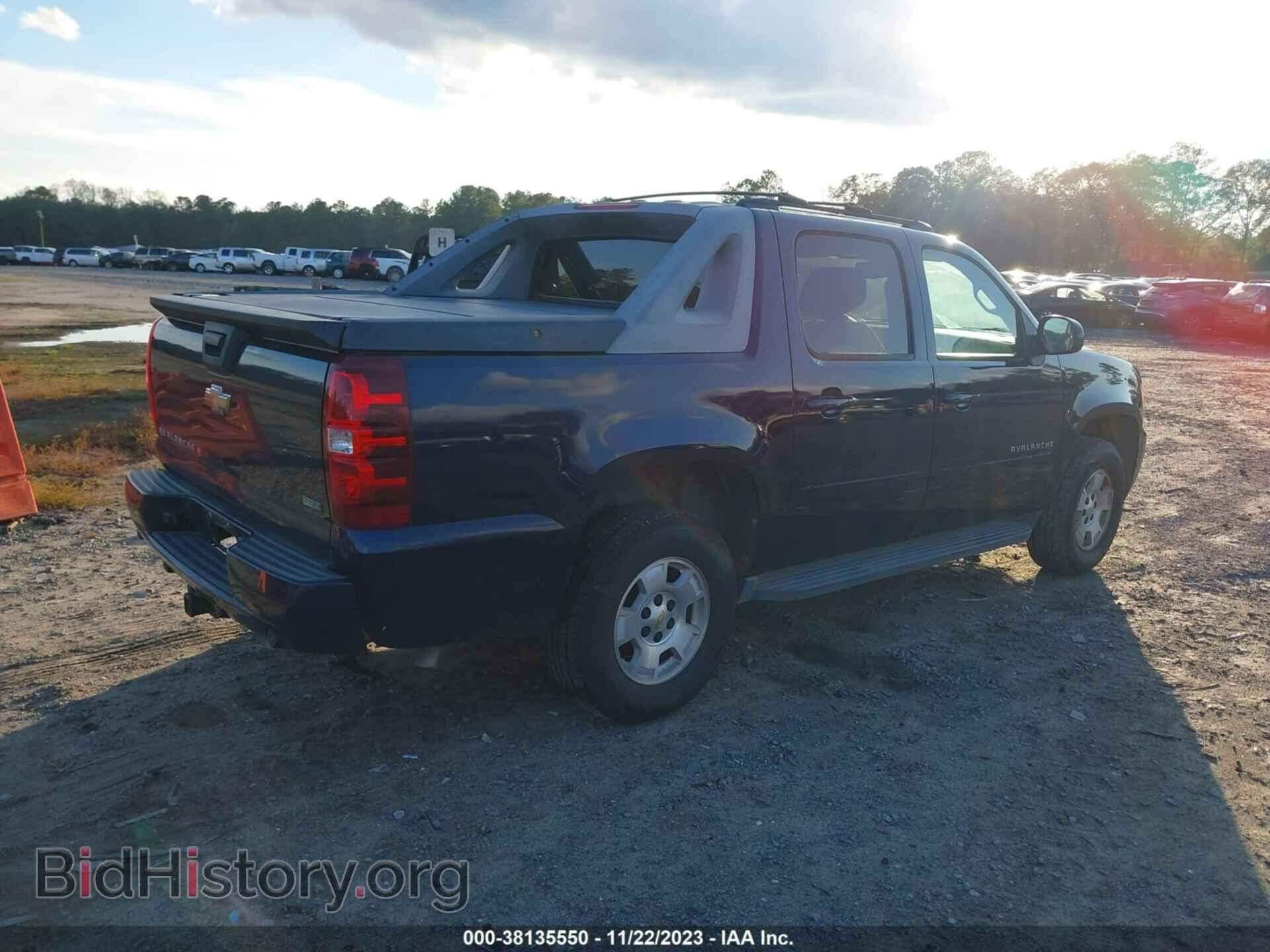2011 CHEVROLET AVALANCHE 1500 - VIN: 3GNMCEE05BG153106 - Фото 4