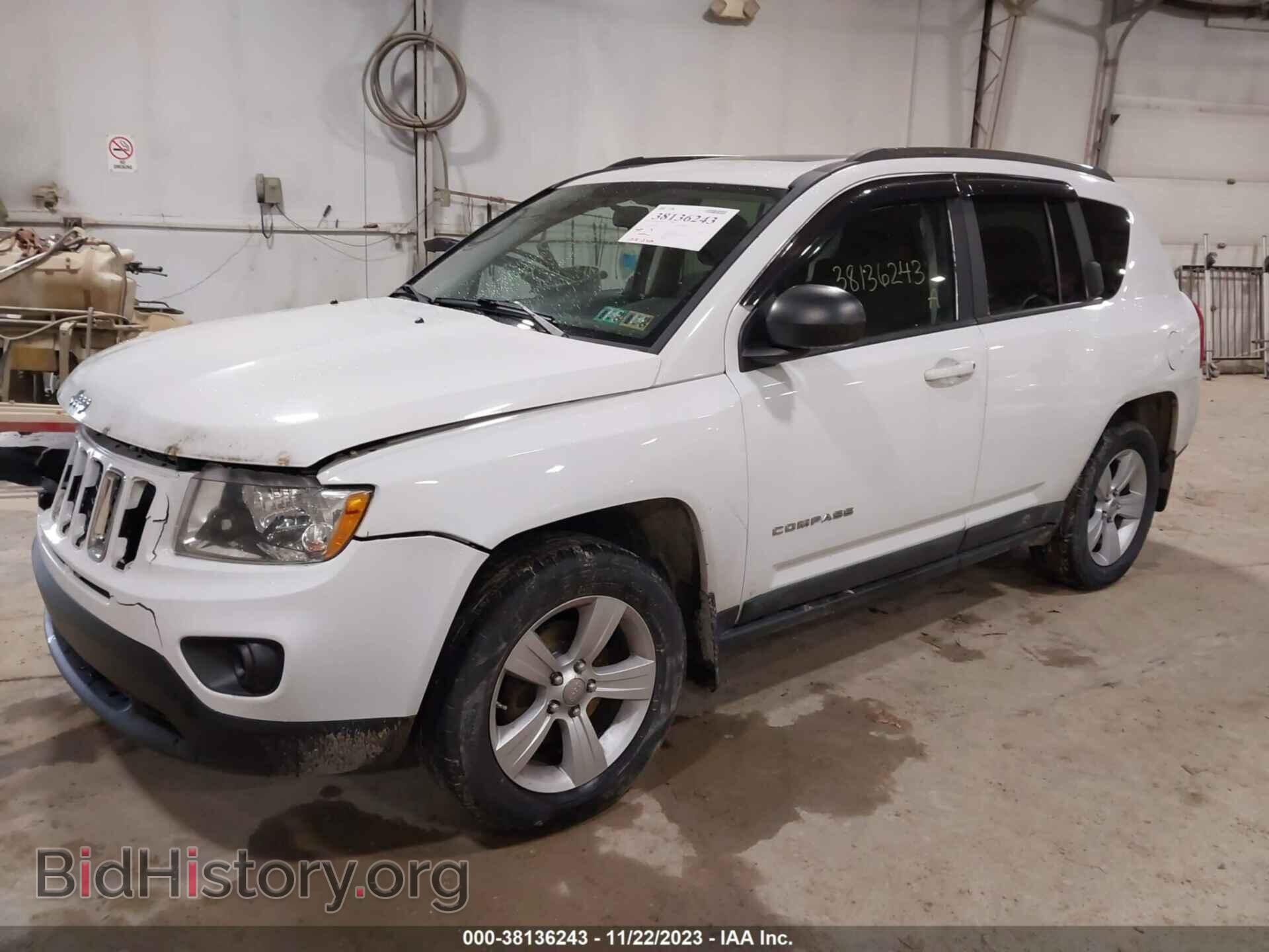 2011 JEEP COMPASS - VIN: 1J4NF1FB4BD281292 - Photo 2