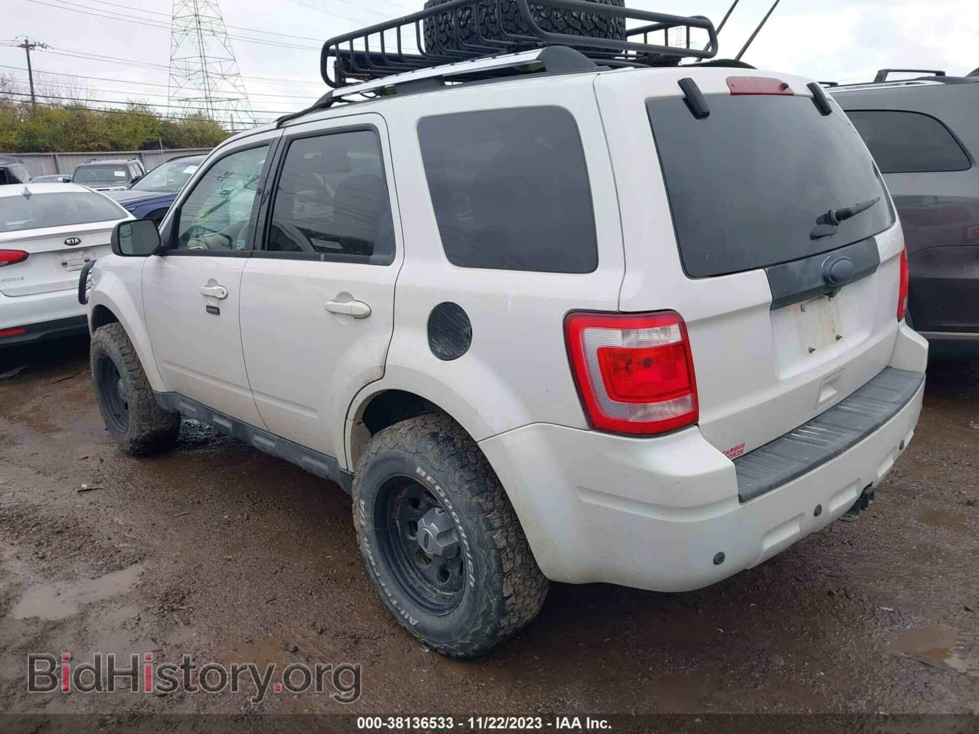 2011 FORD ESCAPE - VIN: 1FMCU9EG1BKB51072 - Фото 3