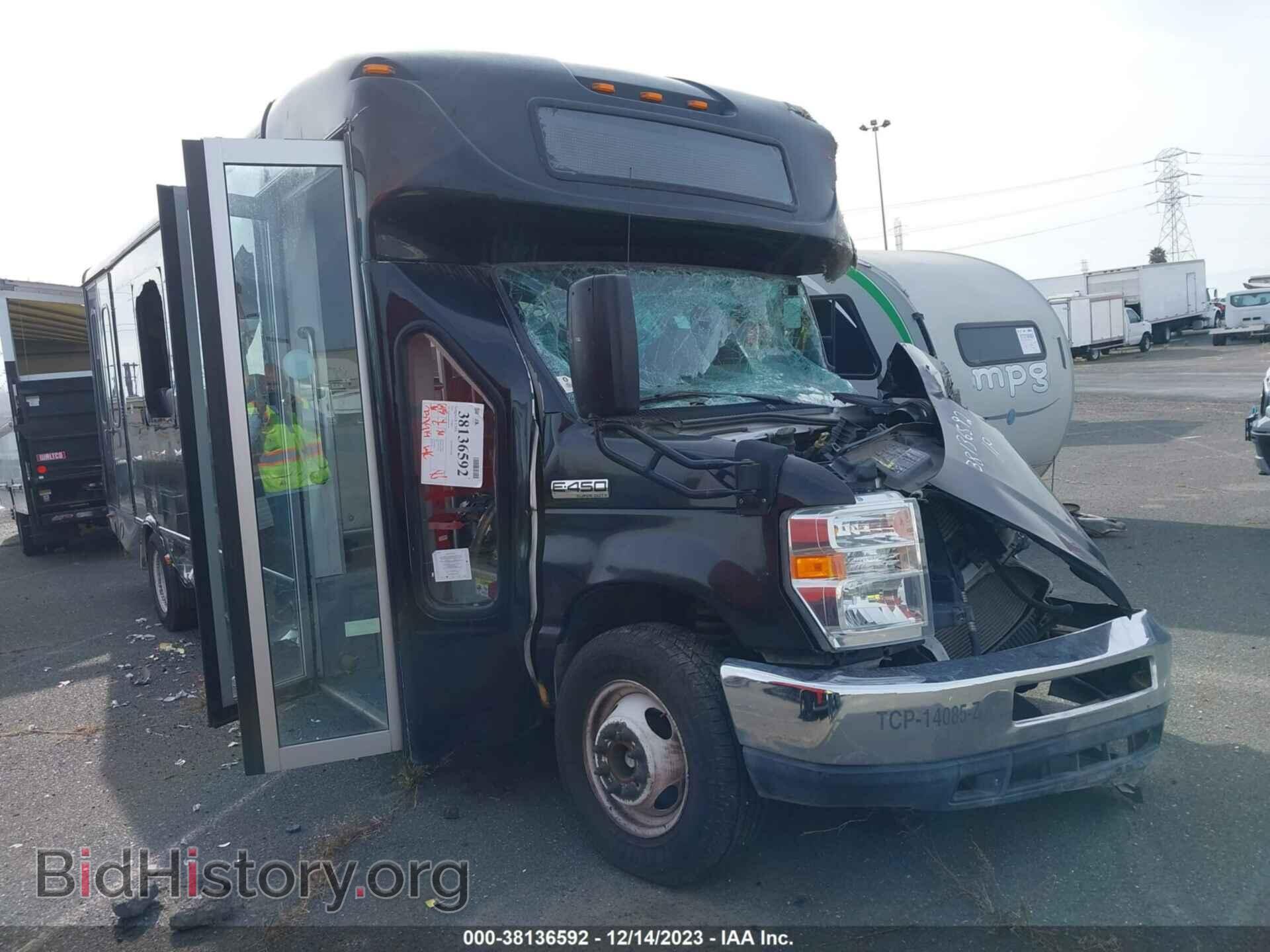 Photo 1FDFE4FS6FDA07561 - FORD E-450 CUTAWAY 2015