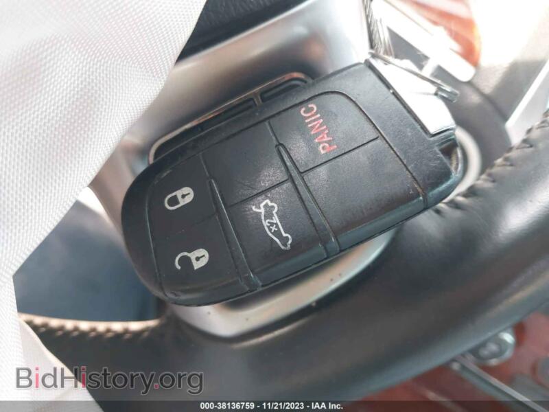 2012 Chrysler 300 (VIN 2C3CCAAG0CH126840) — фото 11 из 16