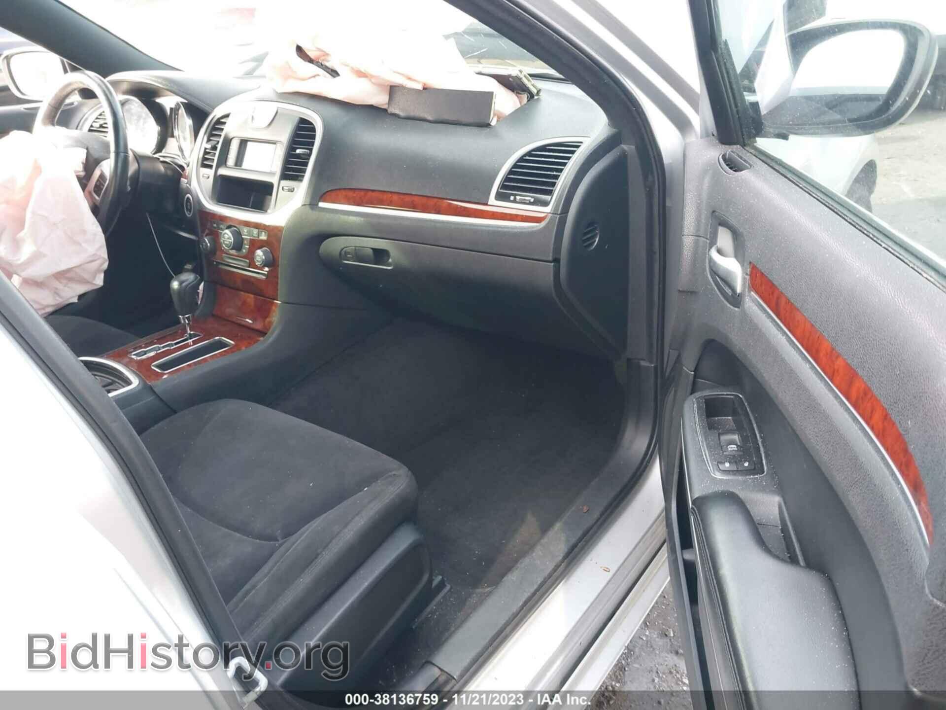 2012 CHRYSLER 300 - VIN: 2C3CCAAG0CH126840 - Фото 5