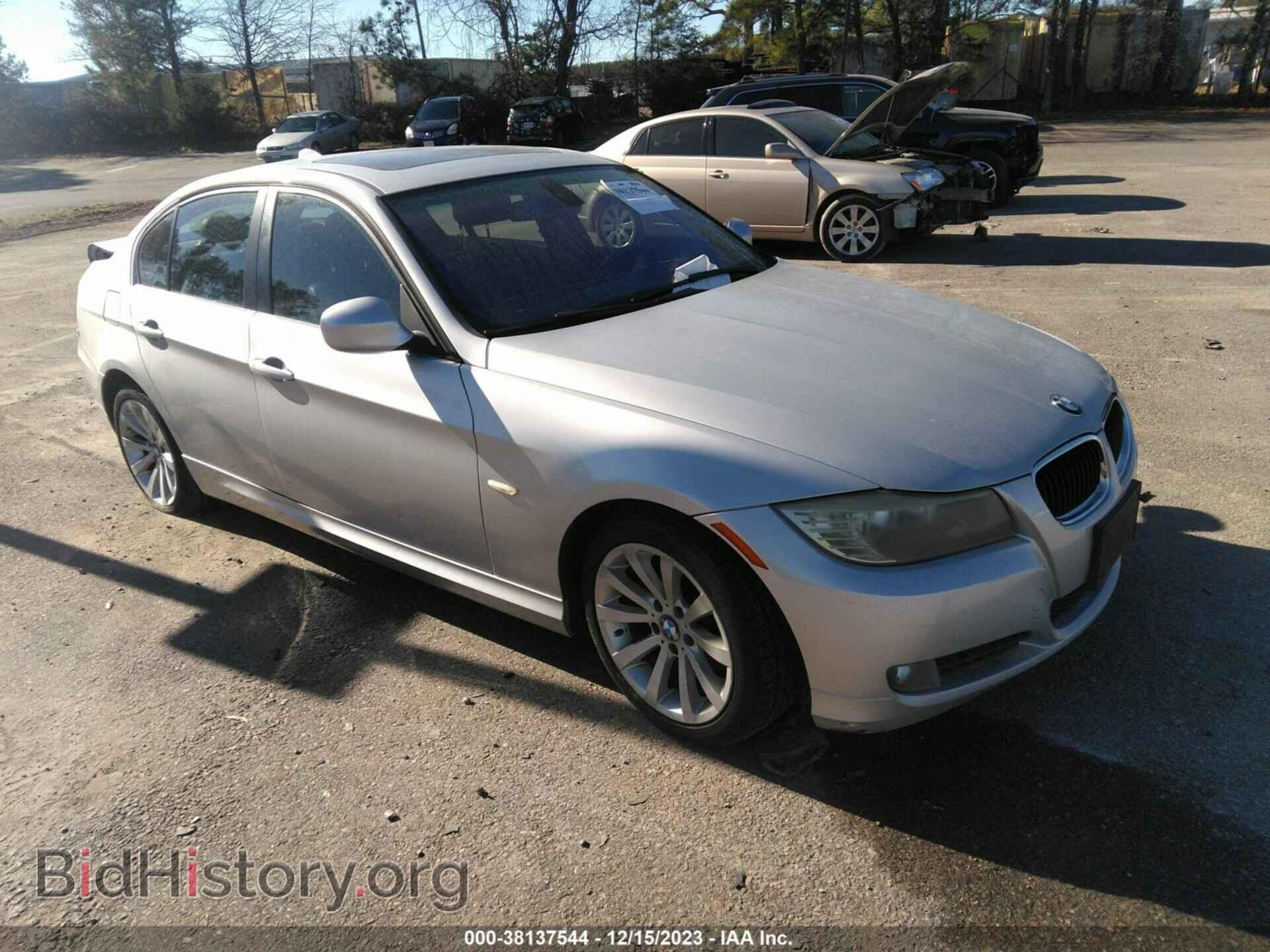 Фотография WBAPH7C58BE131039 - BMW 328I 2011