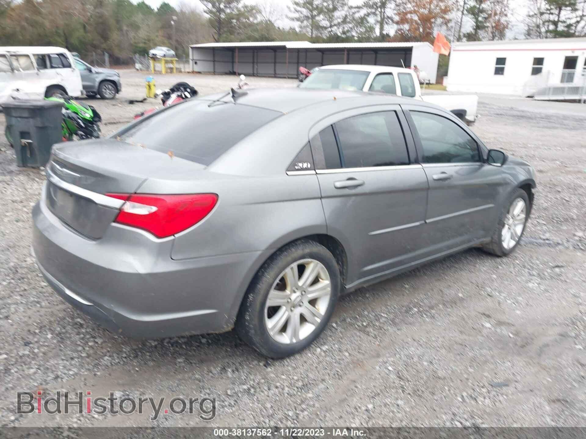 2012 CHRYSLER 200 - VIN: 1C3CCBAB2CN317239 - Фото 4