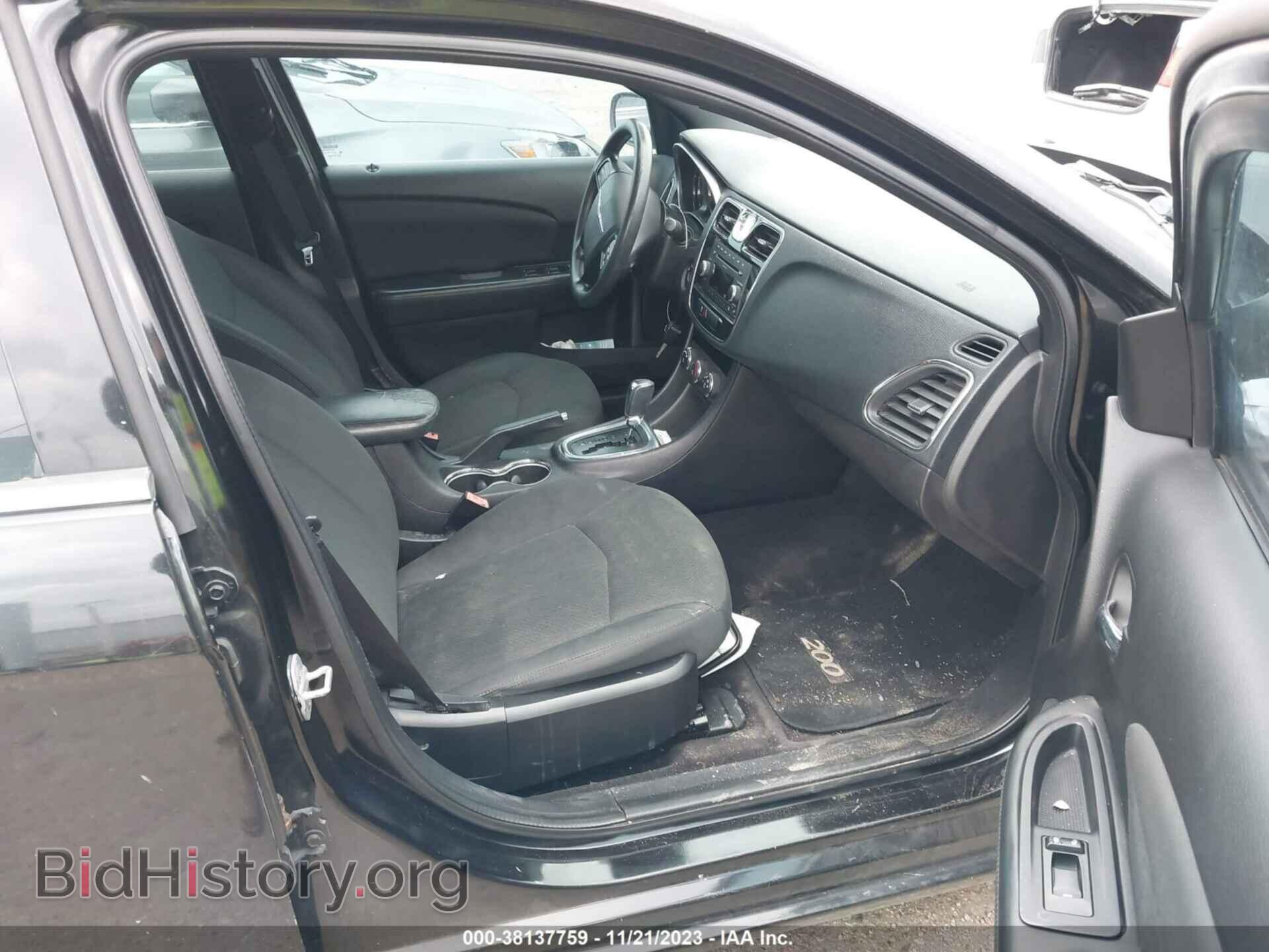 2011 CHRYSLER 200 - VIN: 1C3BC4FB2BN593127 - Photo 5