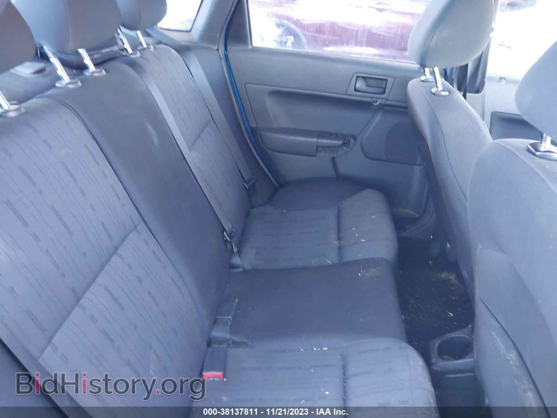 2011 FORD FOCUS - VIN: 1FAHP3FN2BW180929 - Фото 8