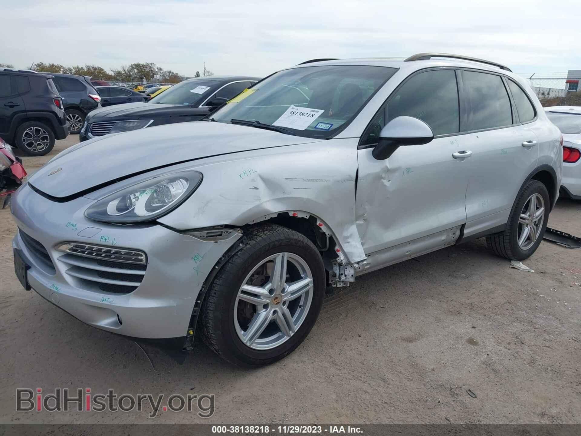 2012 PORSCHE CAYENNE - VIN: WP1AA2A28CLA07387 - Фото 2